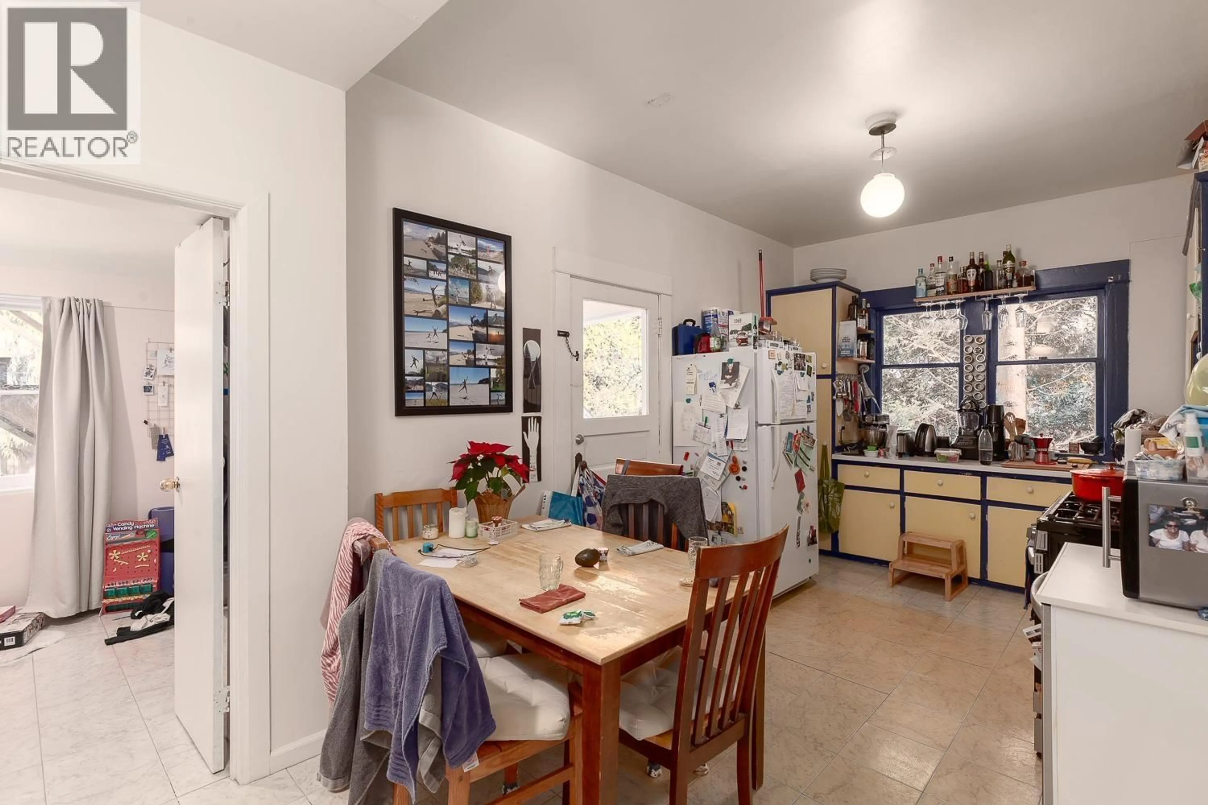 Unknown for 2483 6TH AVENUE, Vancouver British Columbia V6K1W2