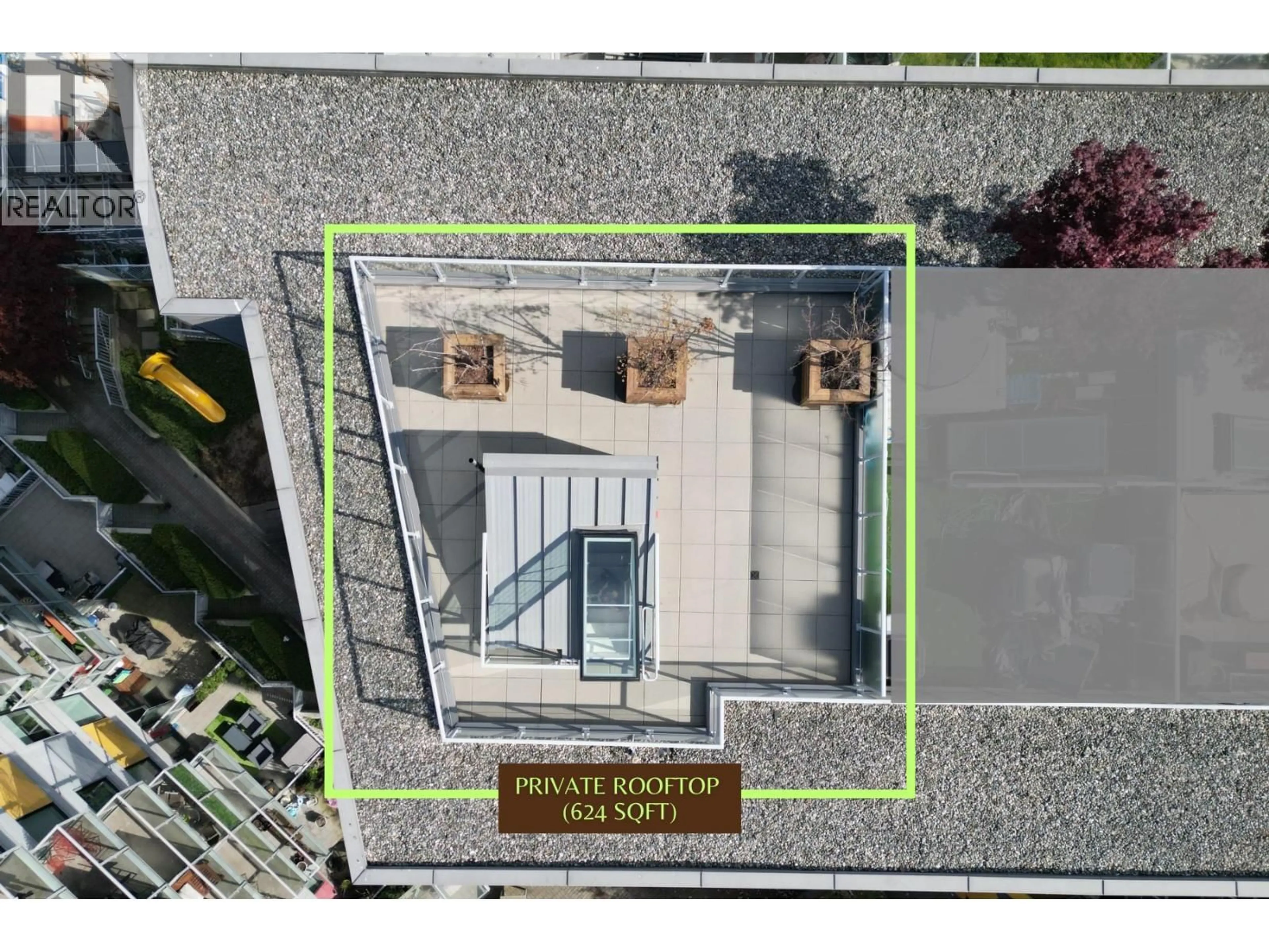 A pic from outside/outdoor area/front of a property/back of a property/a pic from drone, building for 613 - 417 GREAT NORTHERN WAY, Vancouver British Columbia V5T0G7