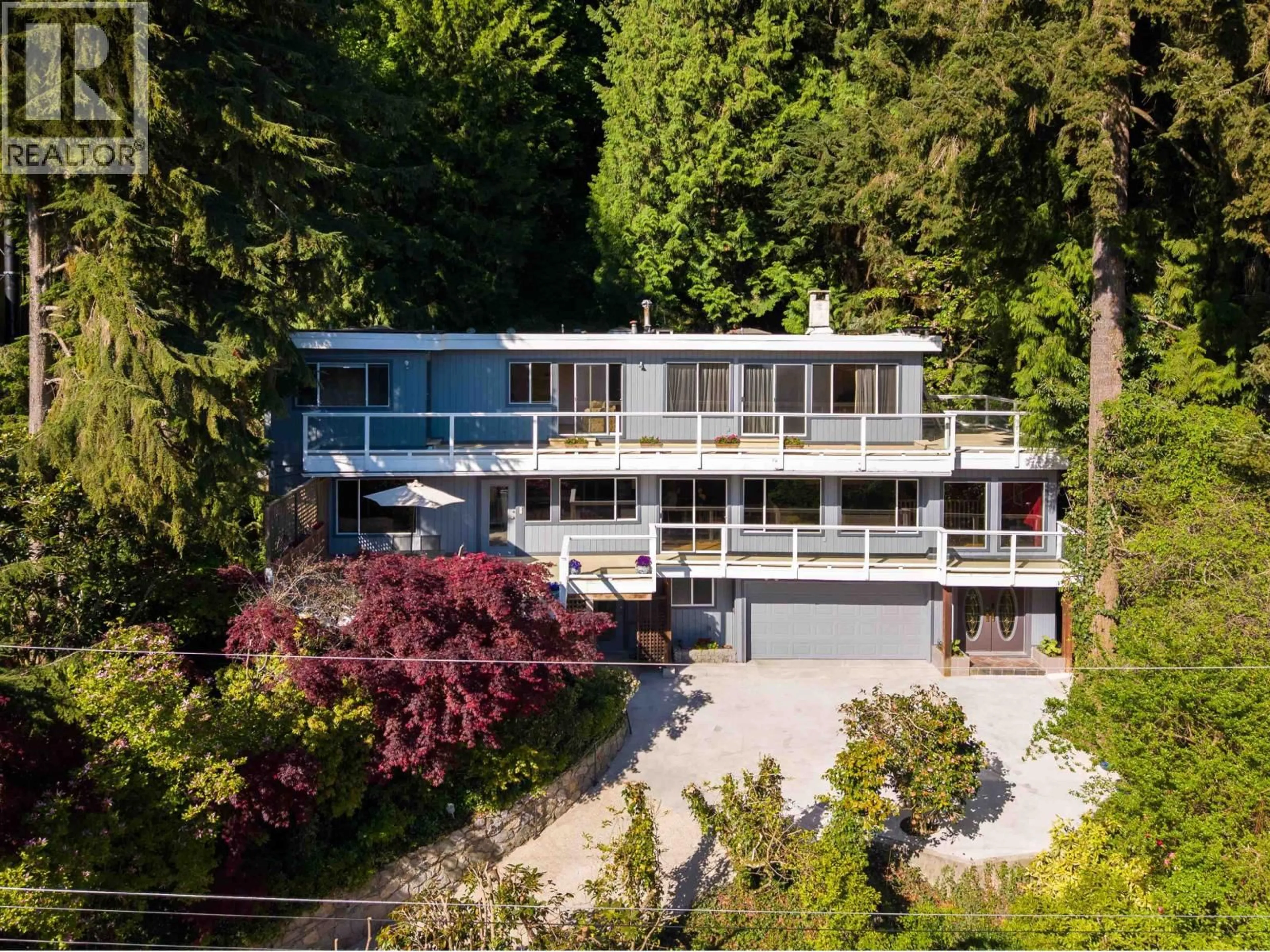 A pic from outside/outdoor area/front of a property/back of a property/a pic from drone, unknown for 3897 BAYRIDGE AVENUE, West Vancouver British Columbia V7V3J3