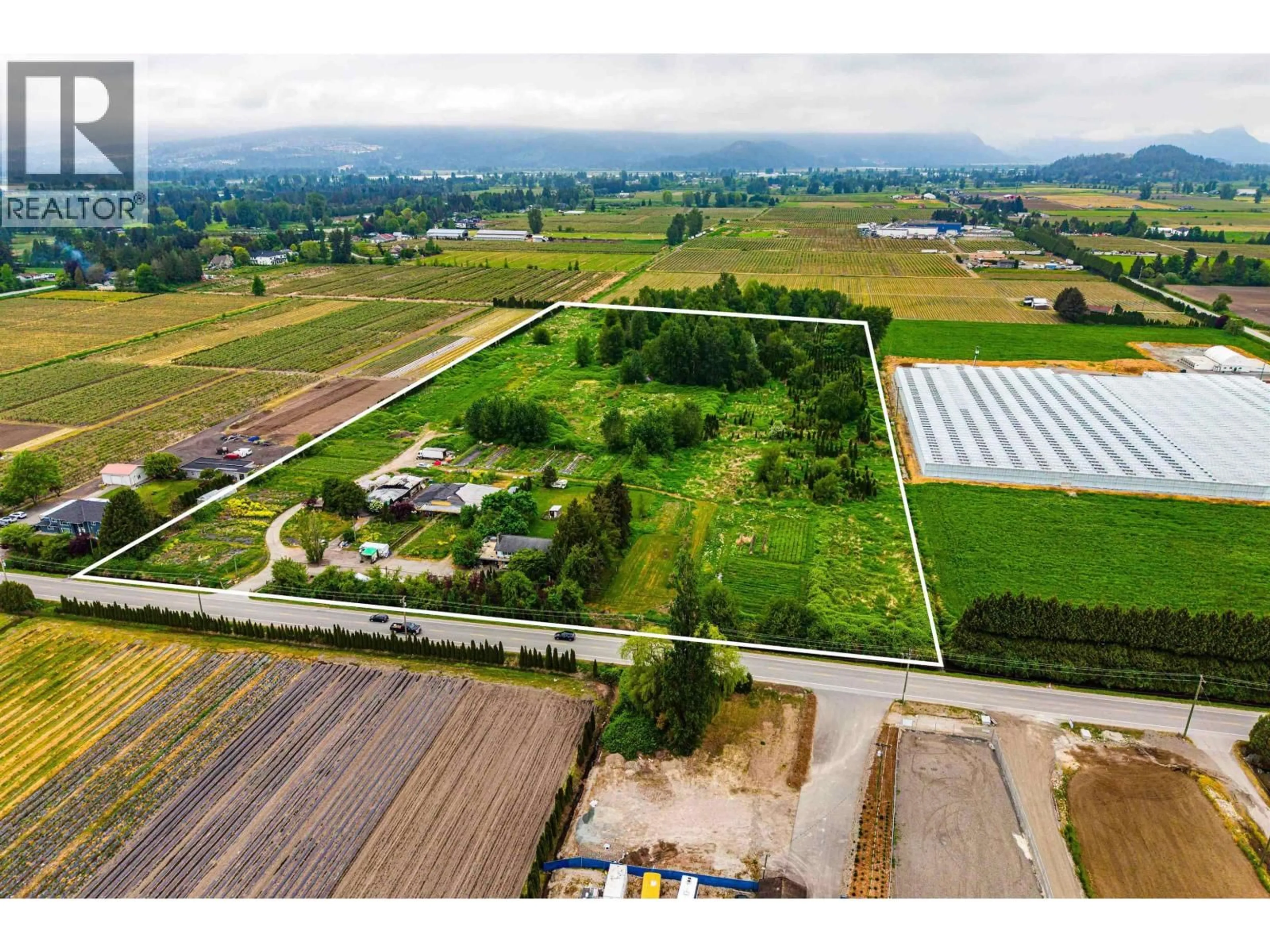 A pic from outside/outdoor area/front of a property/back of a property/a pic from drone, building for 19449 OLD DEWDNEY TRUNK ROAD, Pitt Meadows British Columbia V3Y2S1