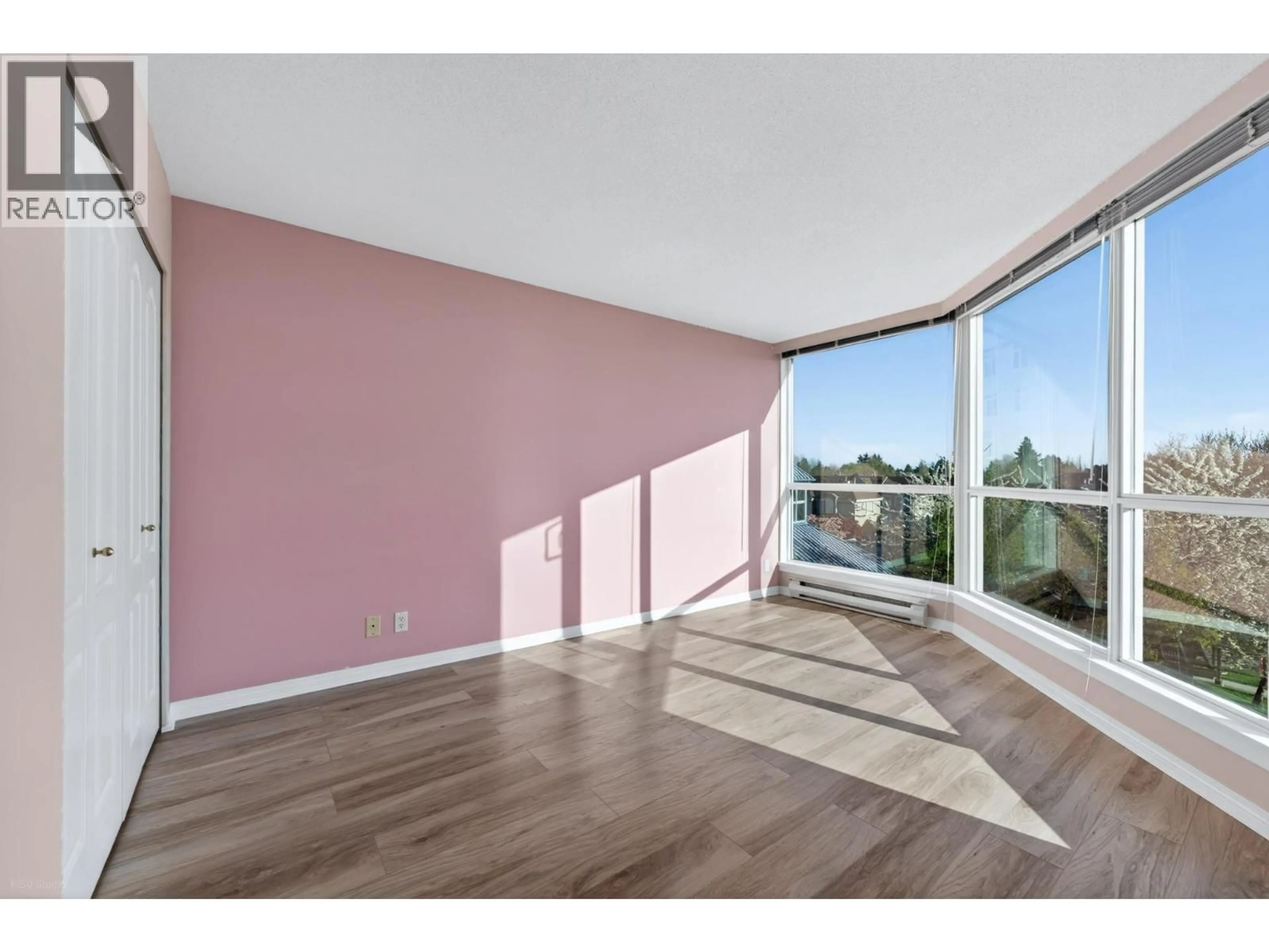 A pic of a room for 401 - 5860 DOVER CRESCENT, Richmond British Columbia V7C5S6