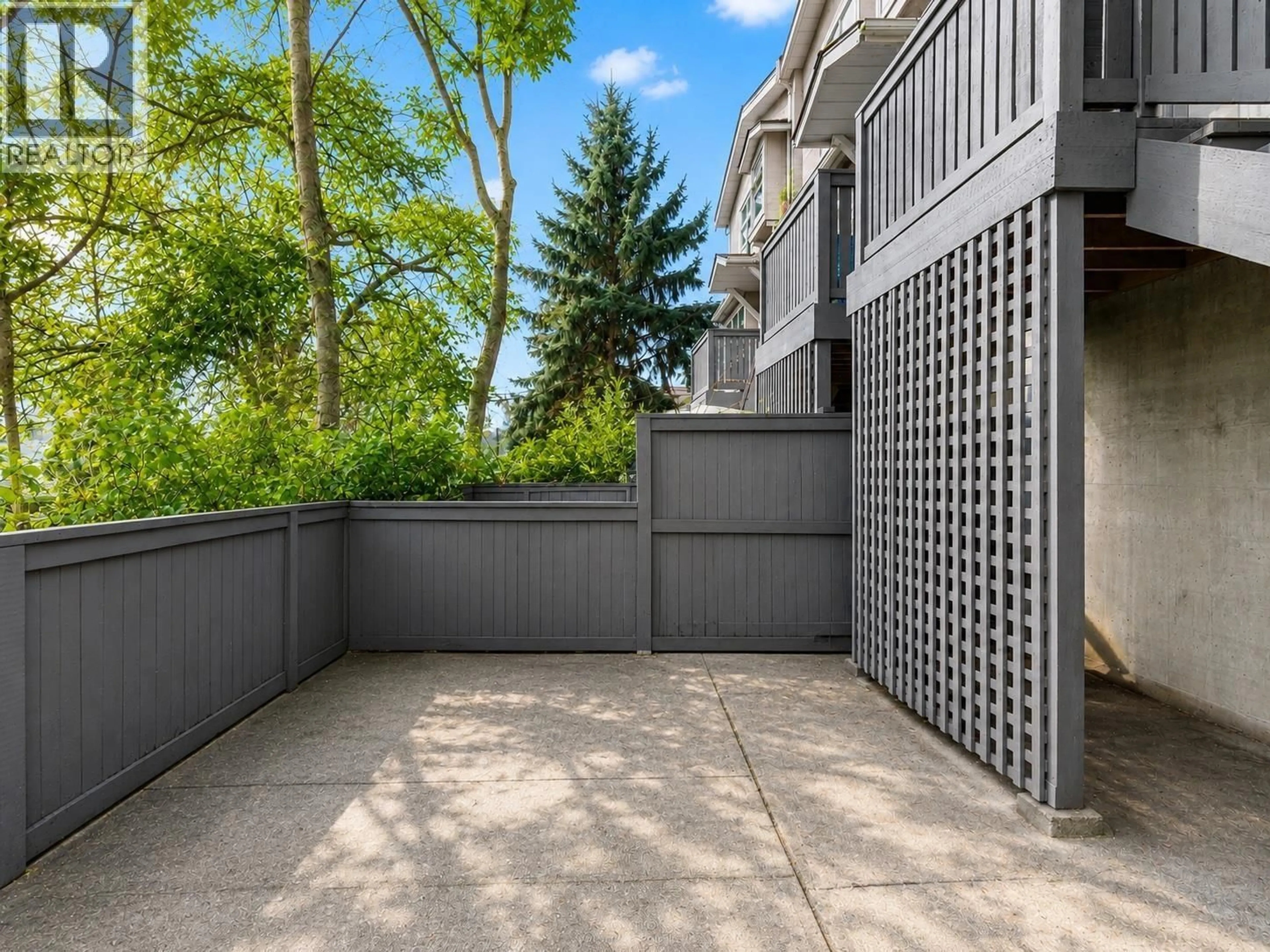 Patio, unknown for 3305 CLIVE AVENUE, Vancouver British Columbia V5R4V4