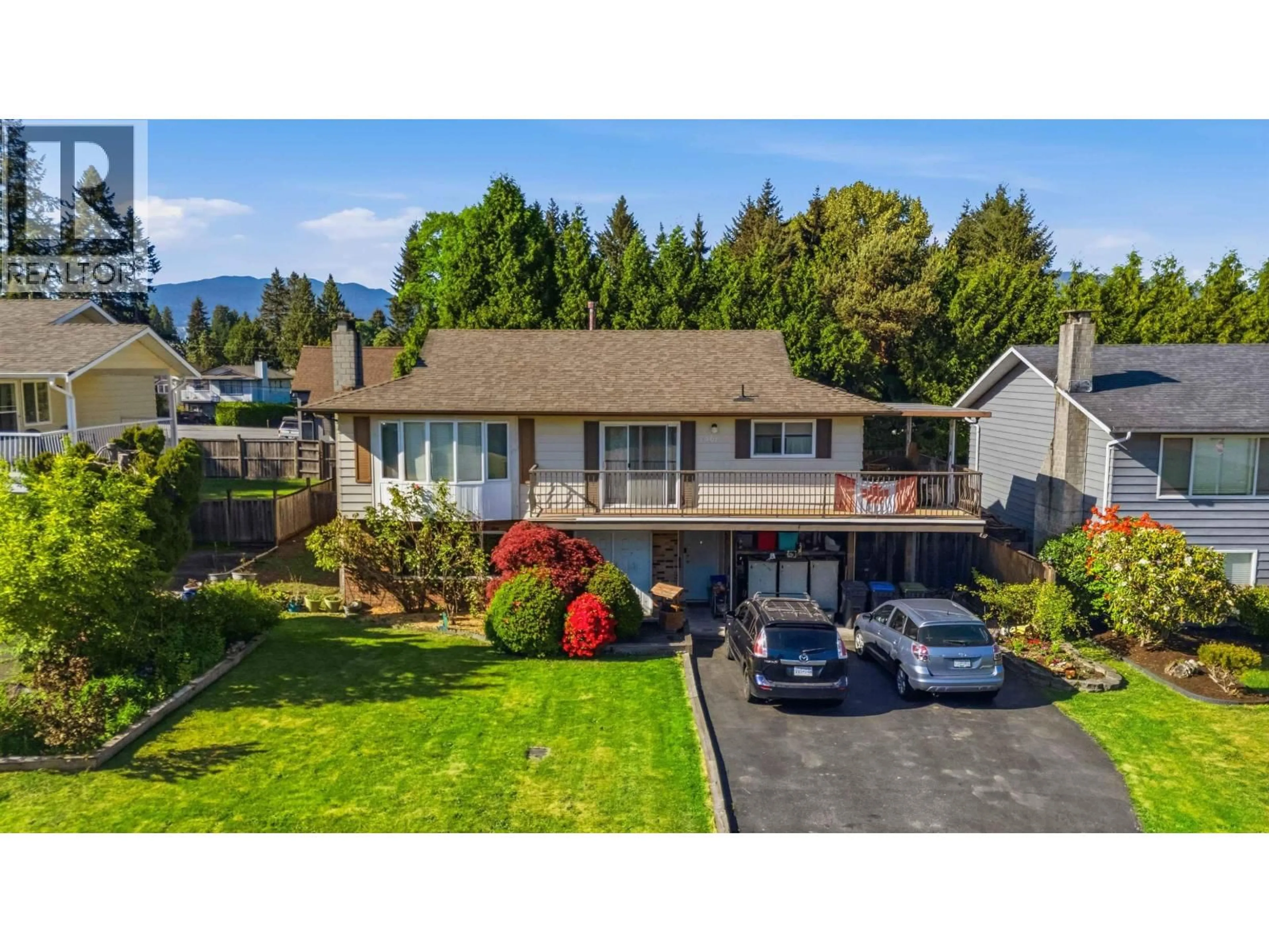 A pic from outside/outdoor area/front of a property/back of a property/a pic from drone, mountain view for 1939 CONNAUGHT AVENUE, Port Coquitlam British Columbia V3C4C5