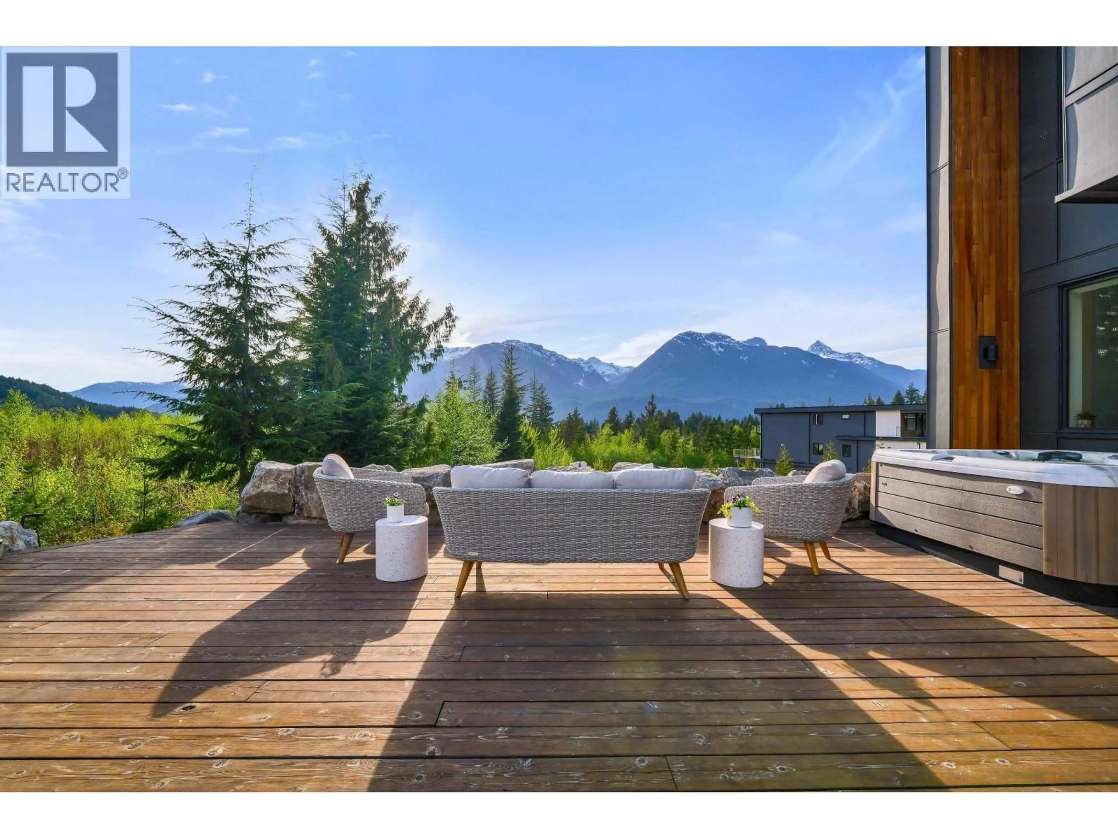 Patio, mountain view for 2938 HUCKLEBERRY DRIVE, Squamish British Columbia V8B1B2
