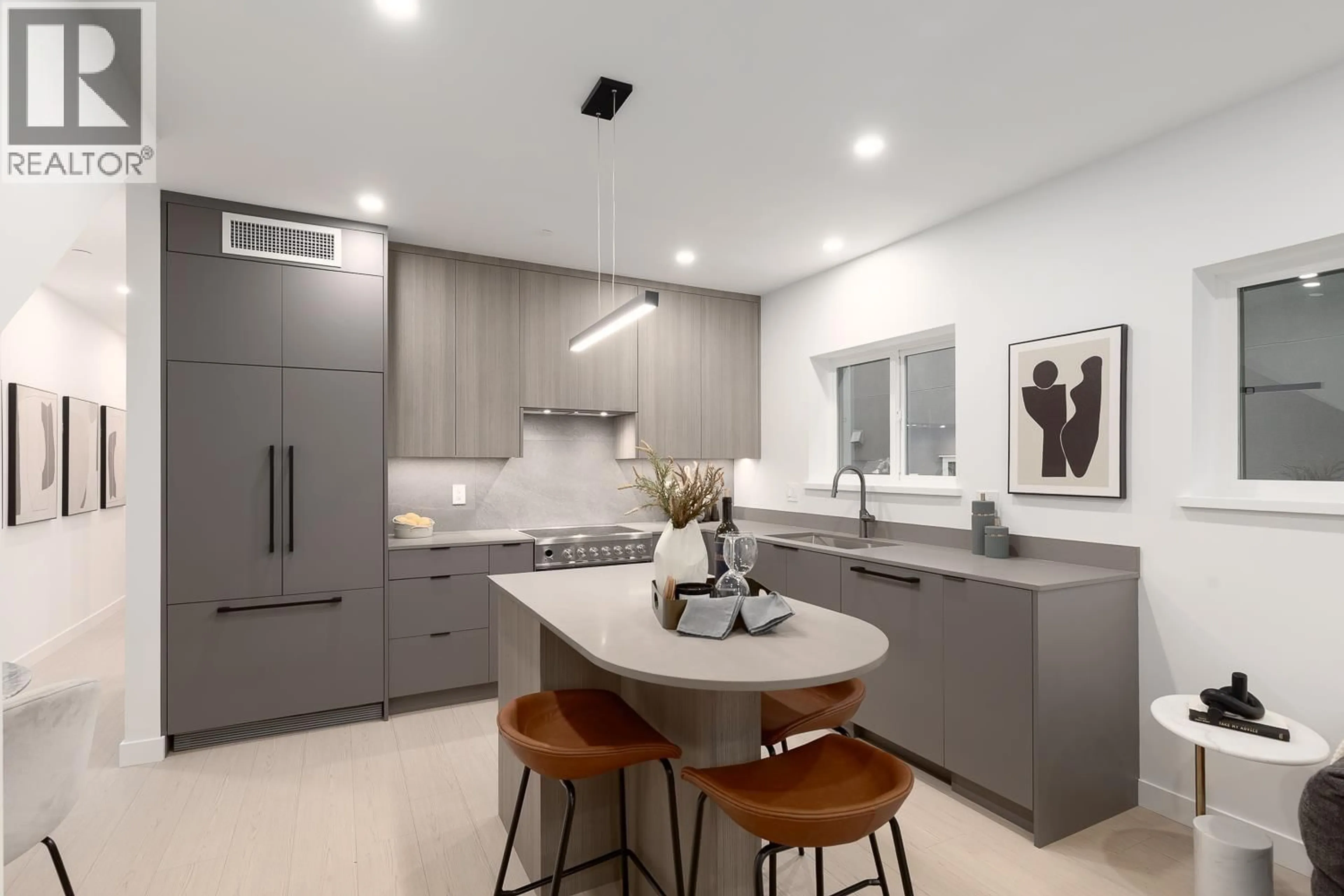 Contemporary kitchen, unknown for 204 - 2329 34TH AVENUE, Vancouver British Columbia V5R2S6