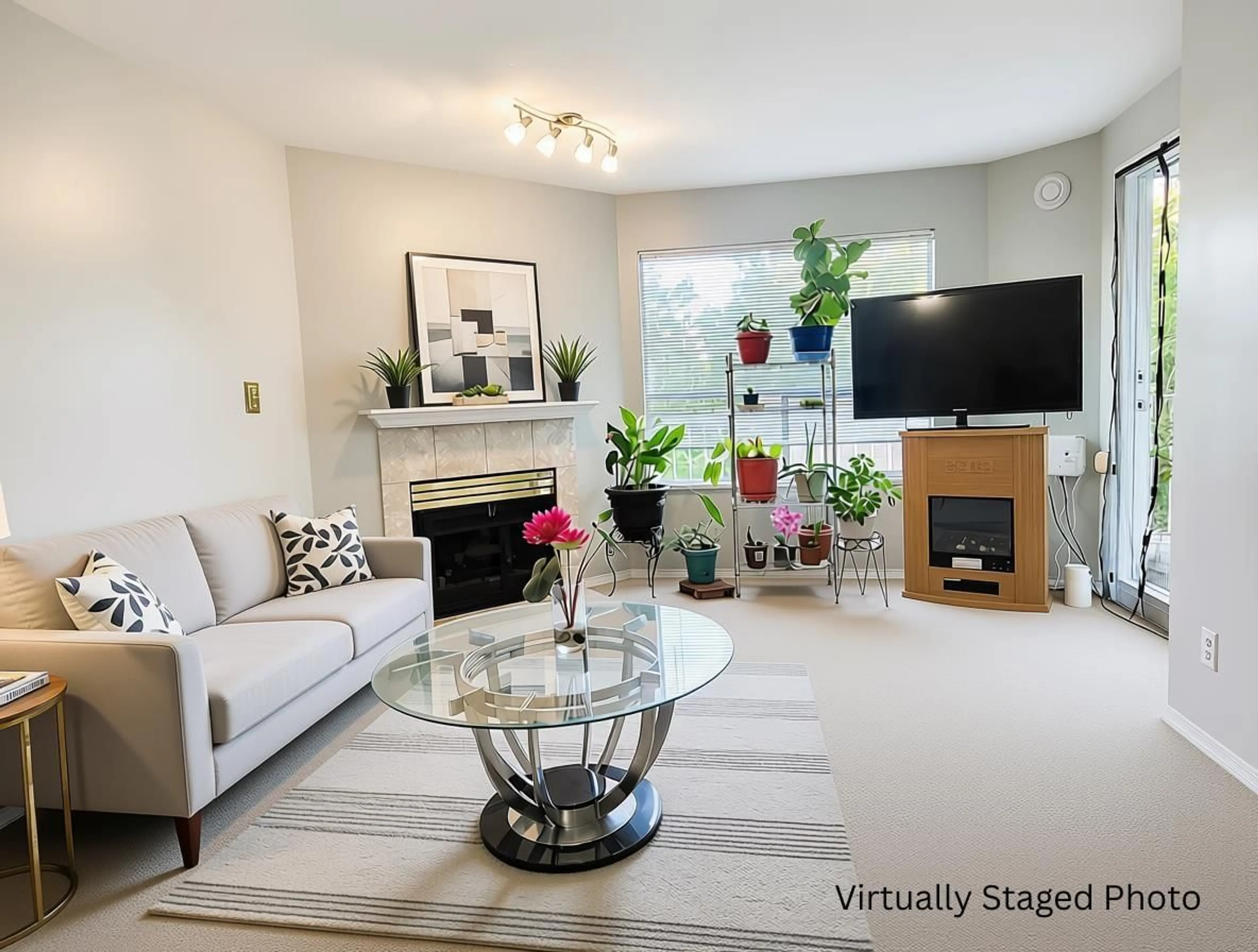 Living room with furniture, unknown for 307 - 9942 151 STREET, Surrey British Columbia V3R0V4