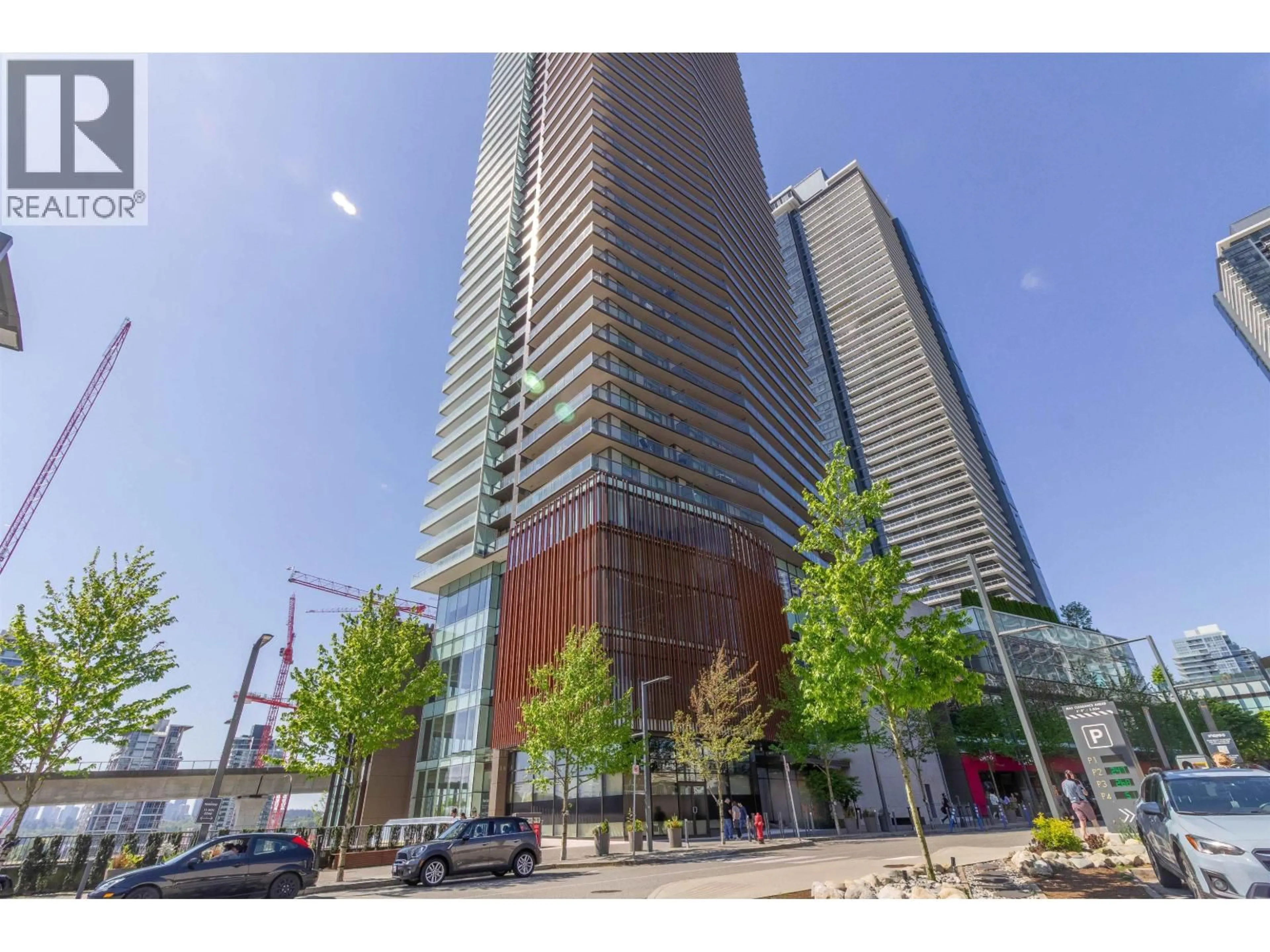 Indoor foyer for 1607 - 4650 BRENTWOOD BOULEVARD, Burnaby British Columbia V5C0M3