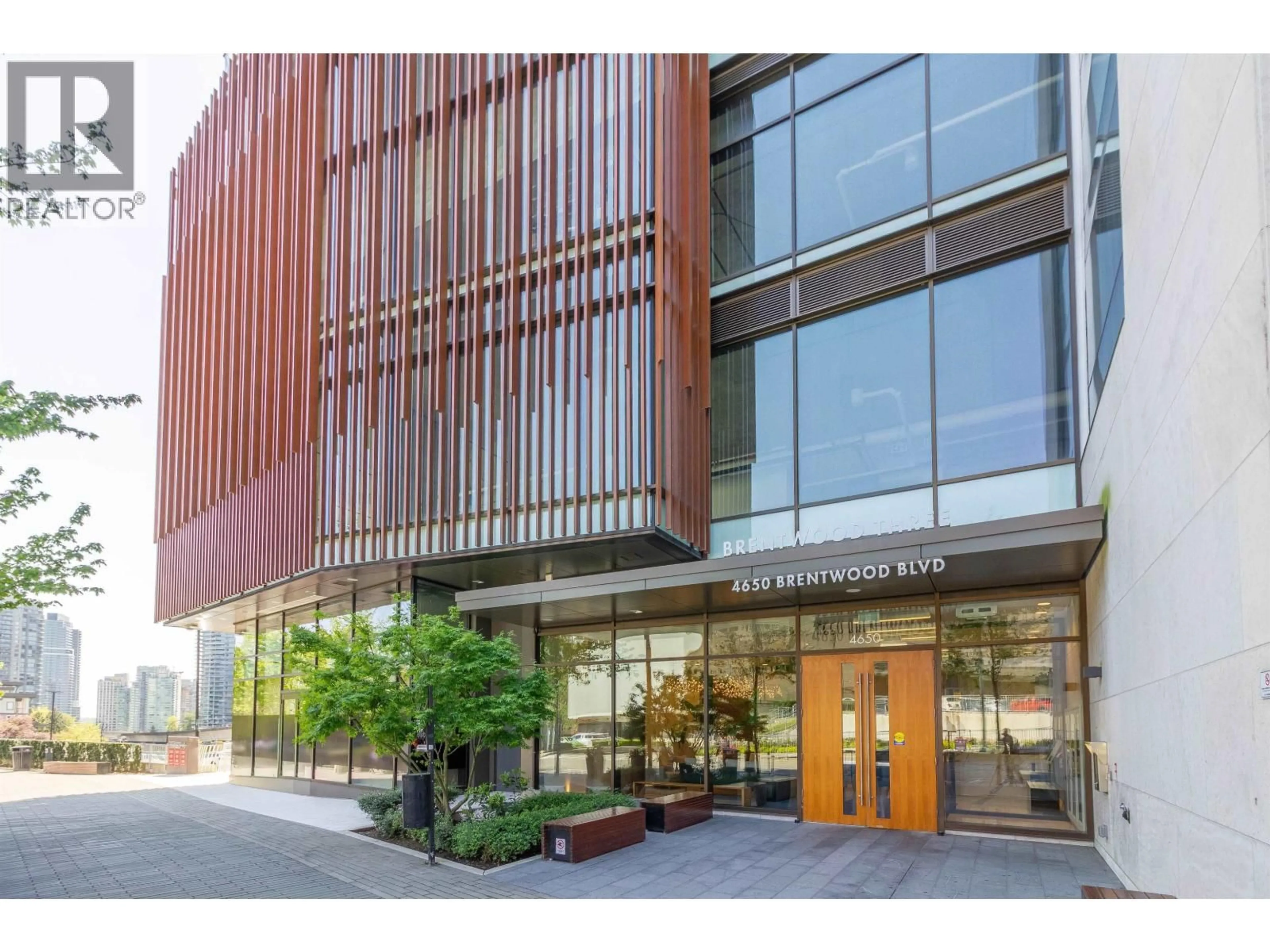 Indoor foyer for 1607 - 4650 BRENTWOOD BOULEVARD, Burnaby British Columbia V5C0M3