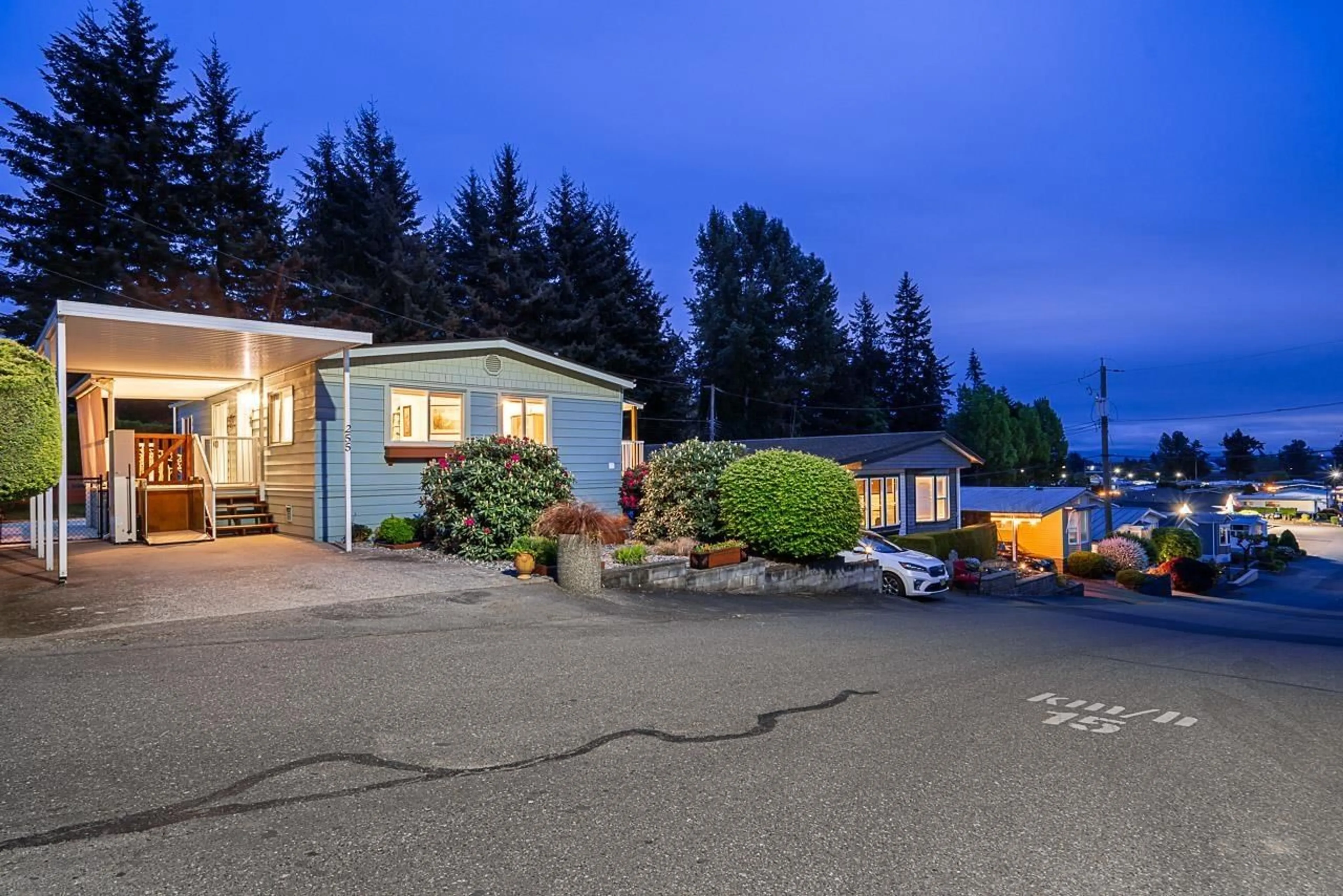 Unknown for 255 - 27111 0 AVENUE, Langley British Columbia V4W2T6