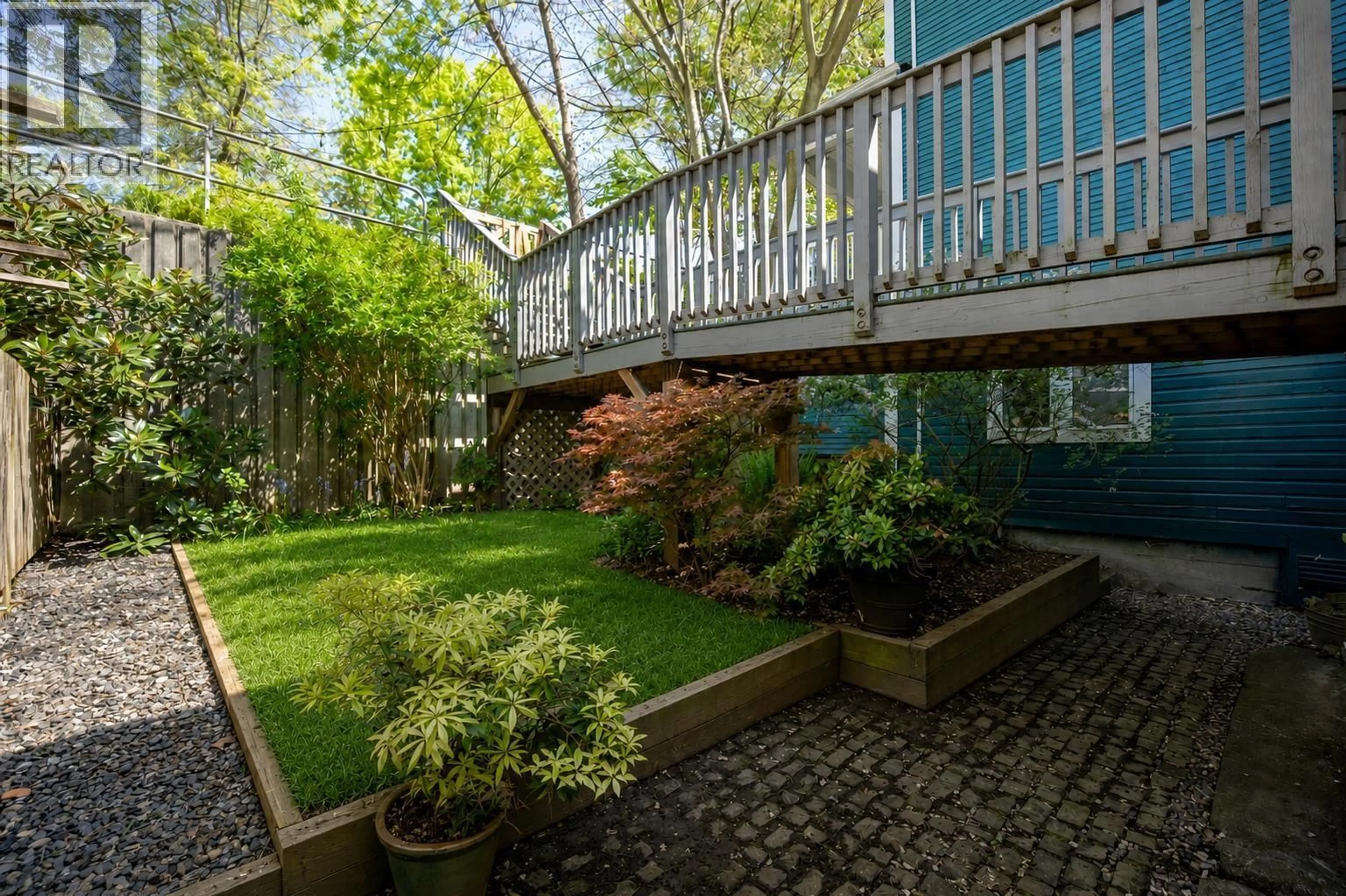 Patio, street for 732 PENDER STREET, Vancouver British Columbia V6A1V7