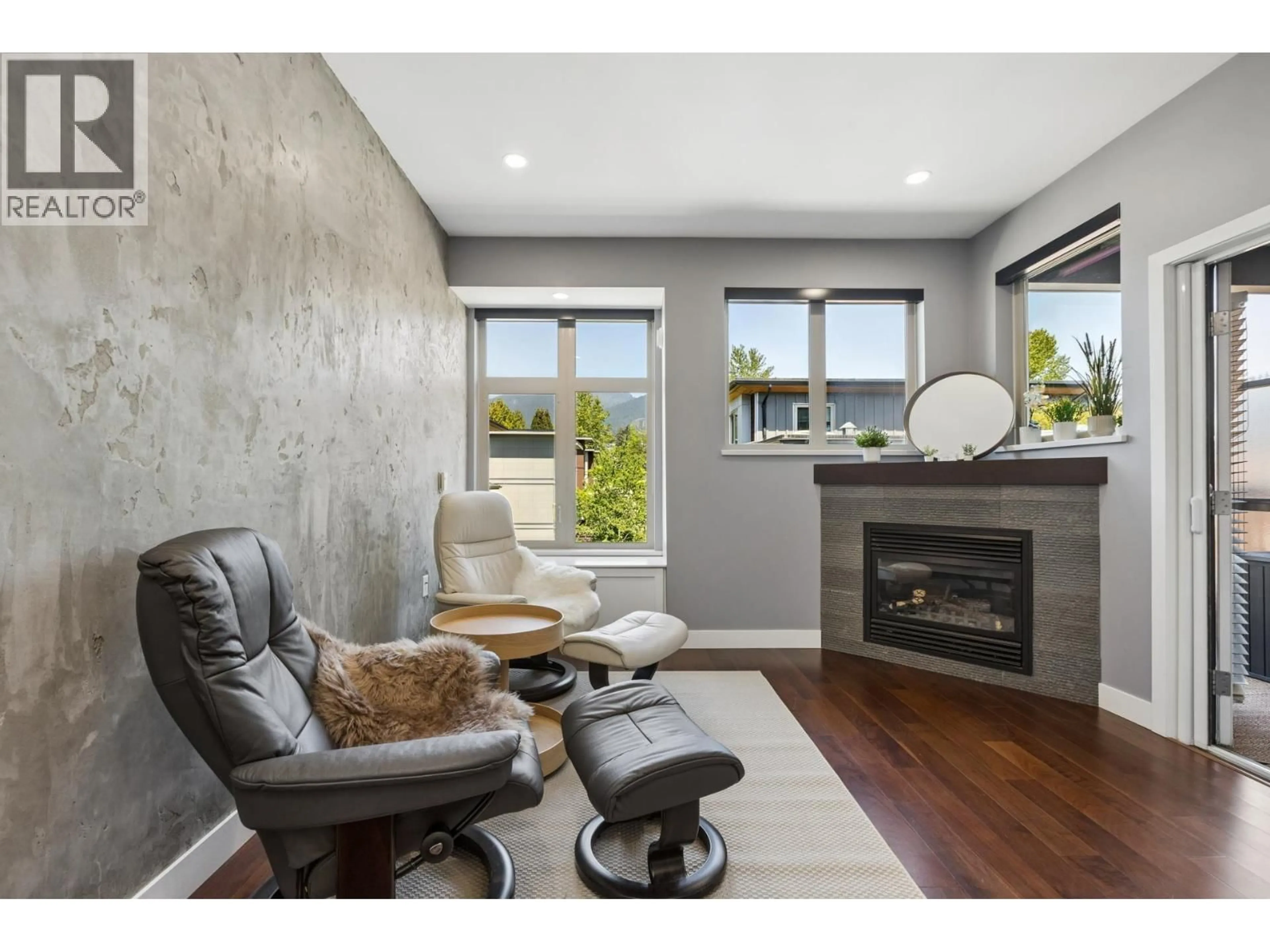 Living room with furniture, unknown for 303 - 116 23RD STREET, North Vancouver British Columbia V7M2A9