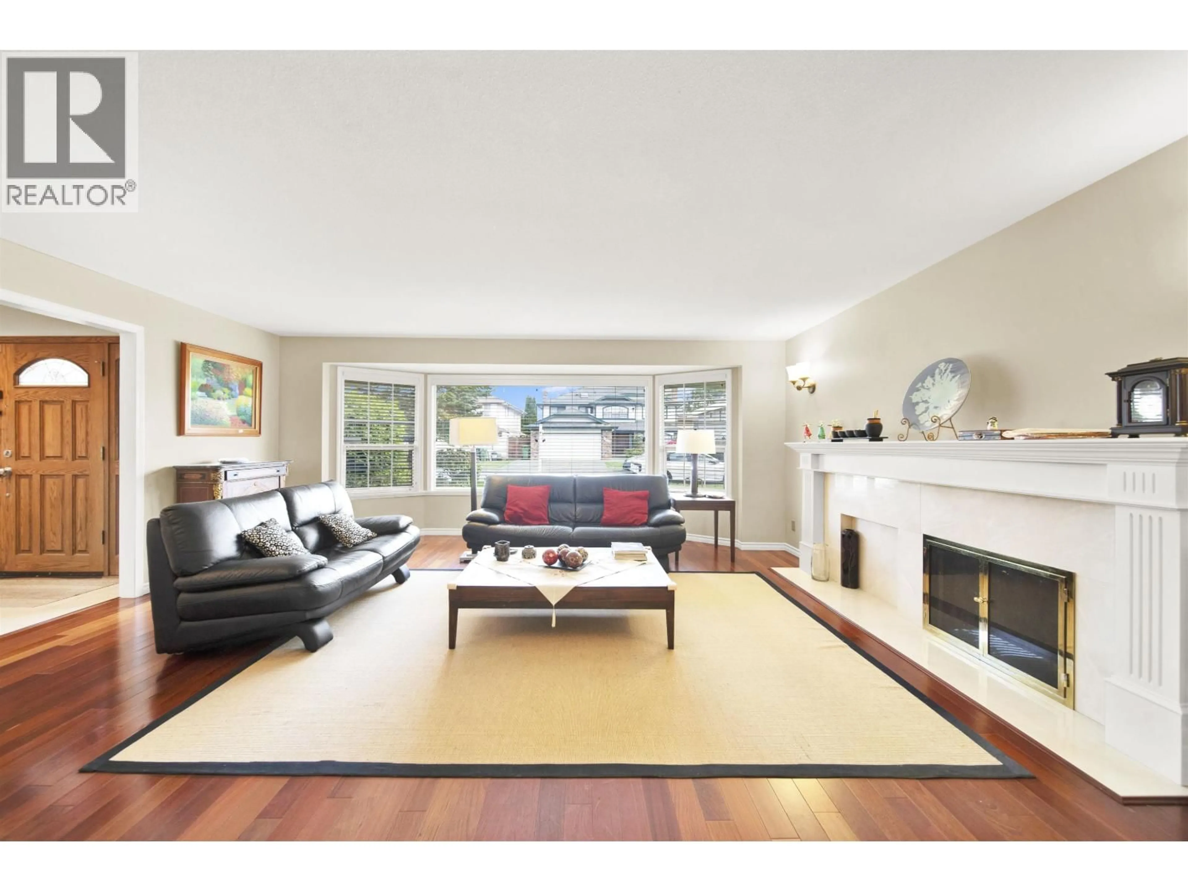 Living room with furniture, unknown for 5451 MYTKO CRESCENT, Richmond British Columbia V7E6J1