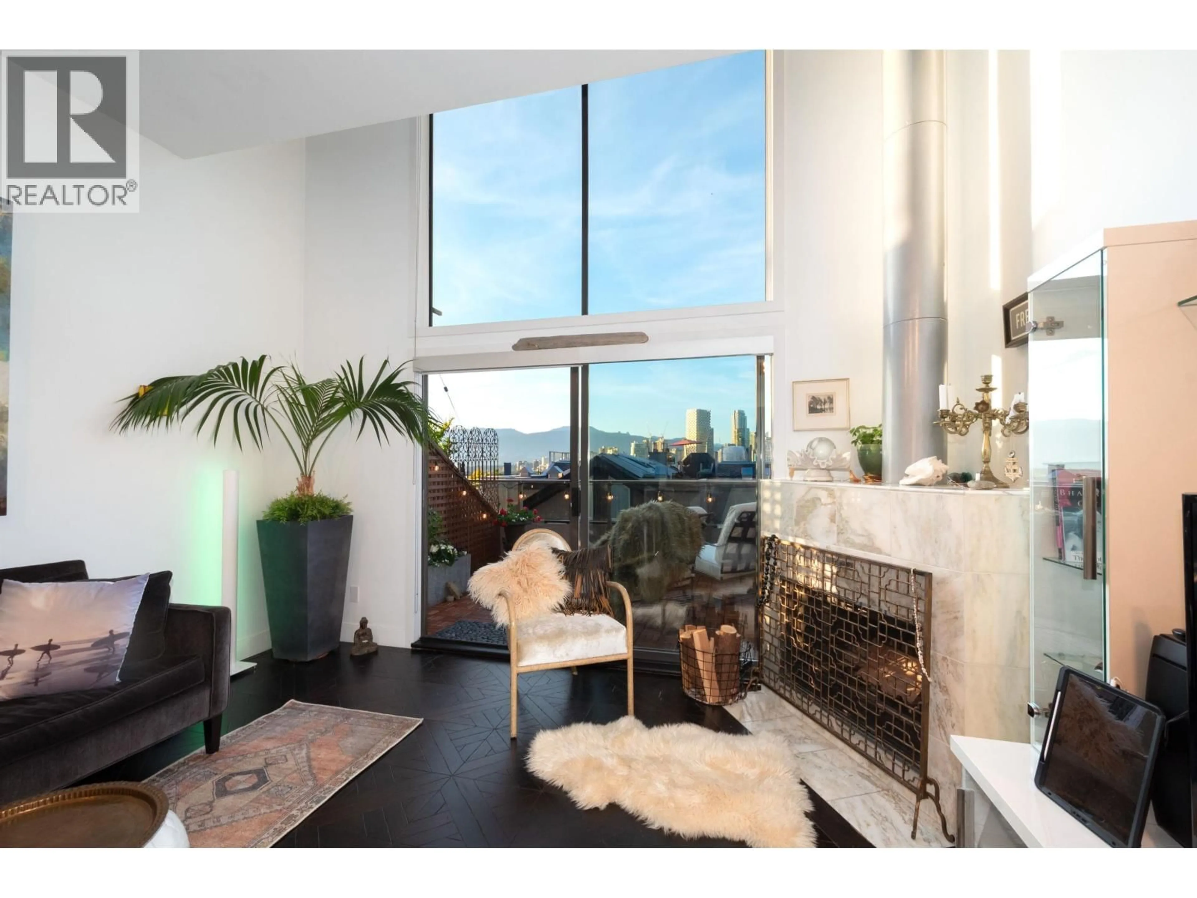 Living room with furniture, unknown for 1167 8TH AVENUE, Vancouver British Columbia V6H1C5