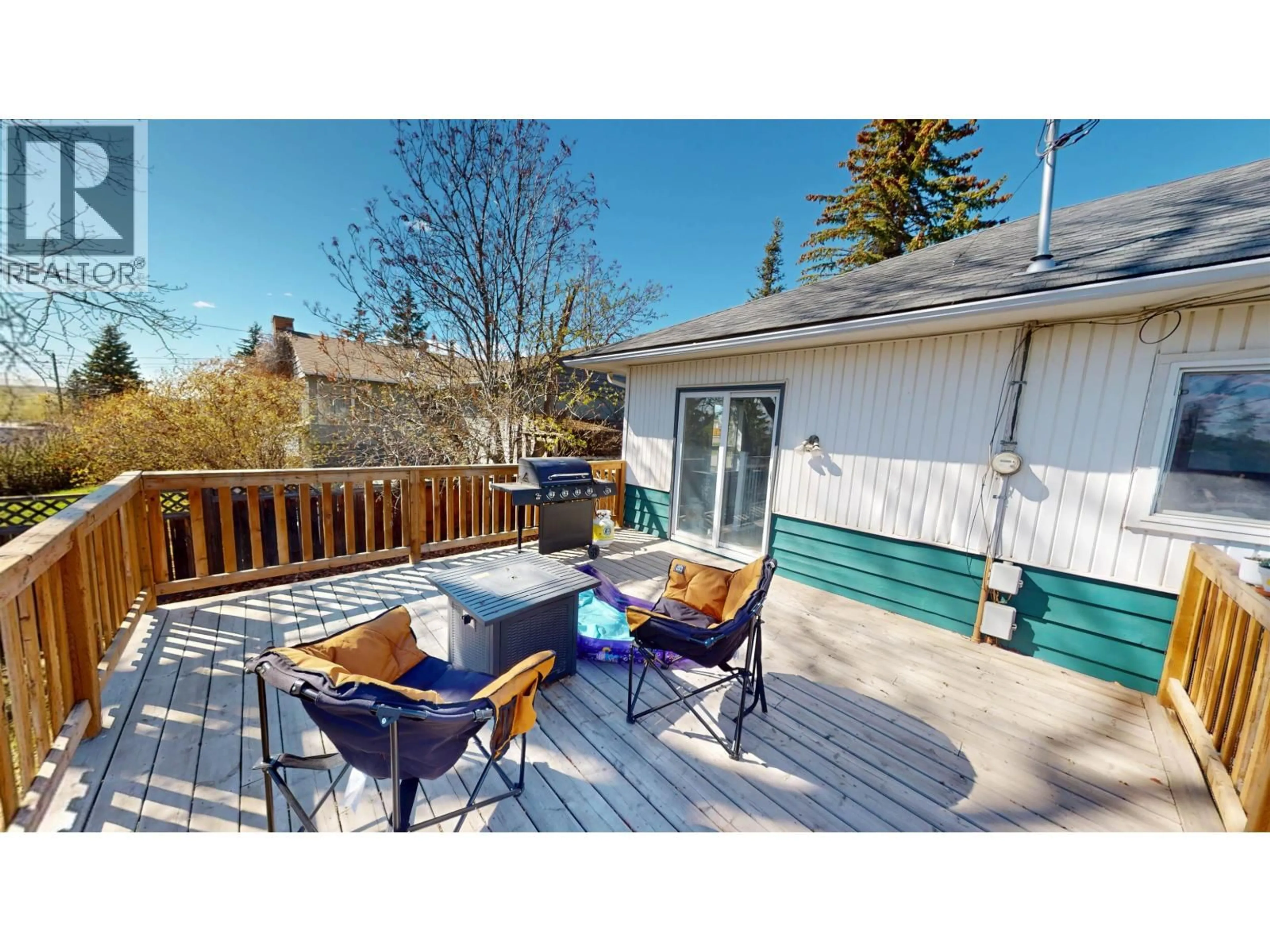 Patio, street for 10515 104 AVENUE, Fort St. John British Columbia V1J2K9