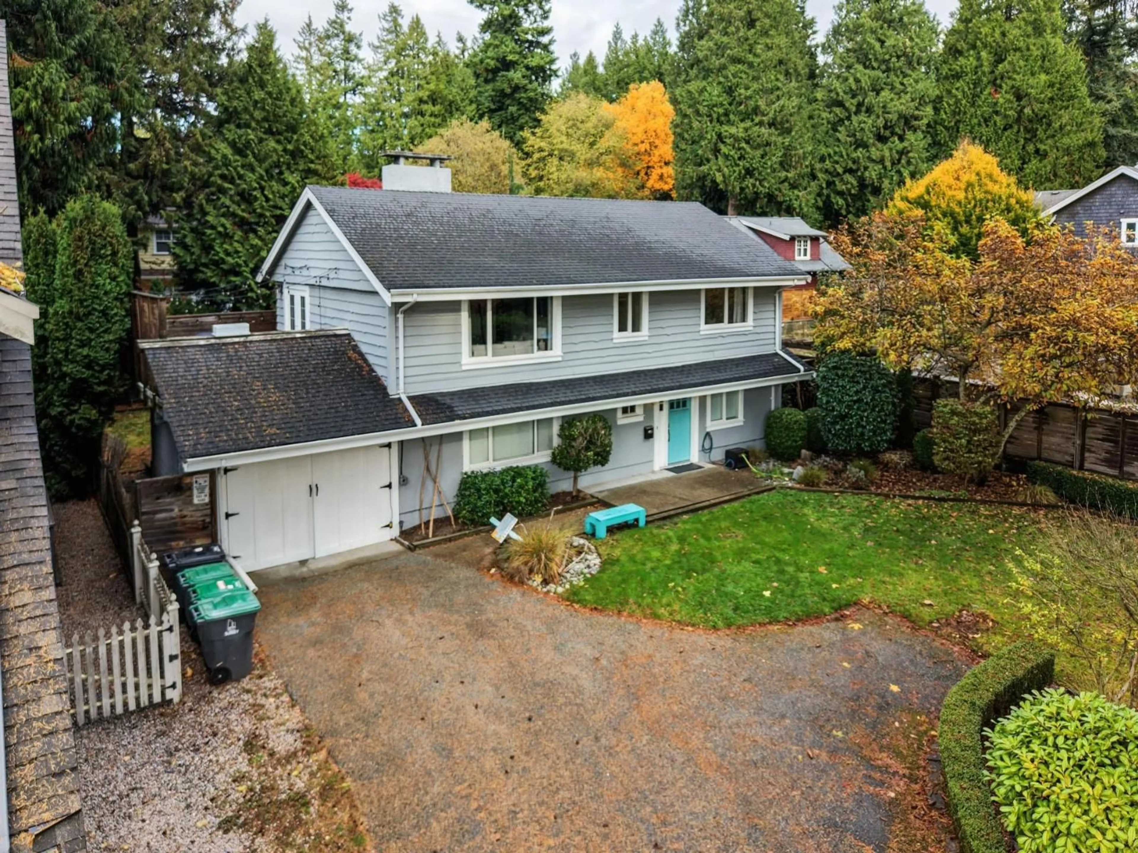 A pic from outside/outdoor area/front of a property/back of a property/a pic from drone, street for 12469 23 AVENUE, Surrey British Columbia V4A2C5