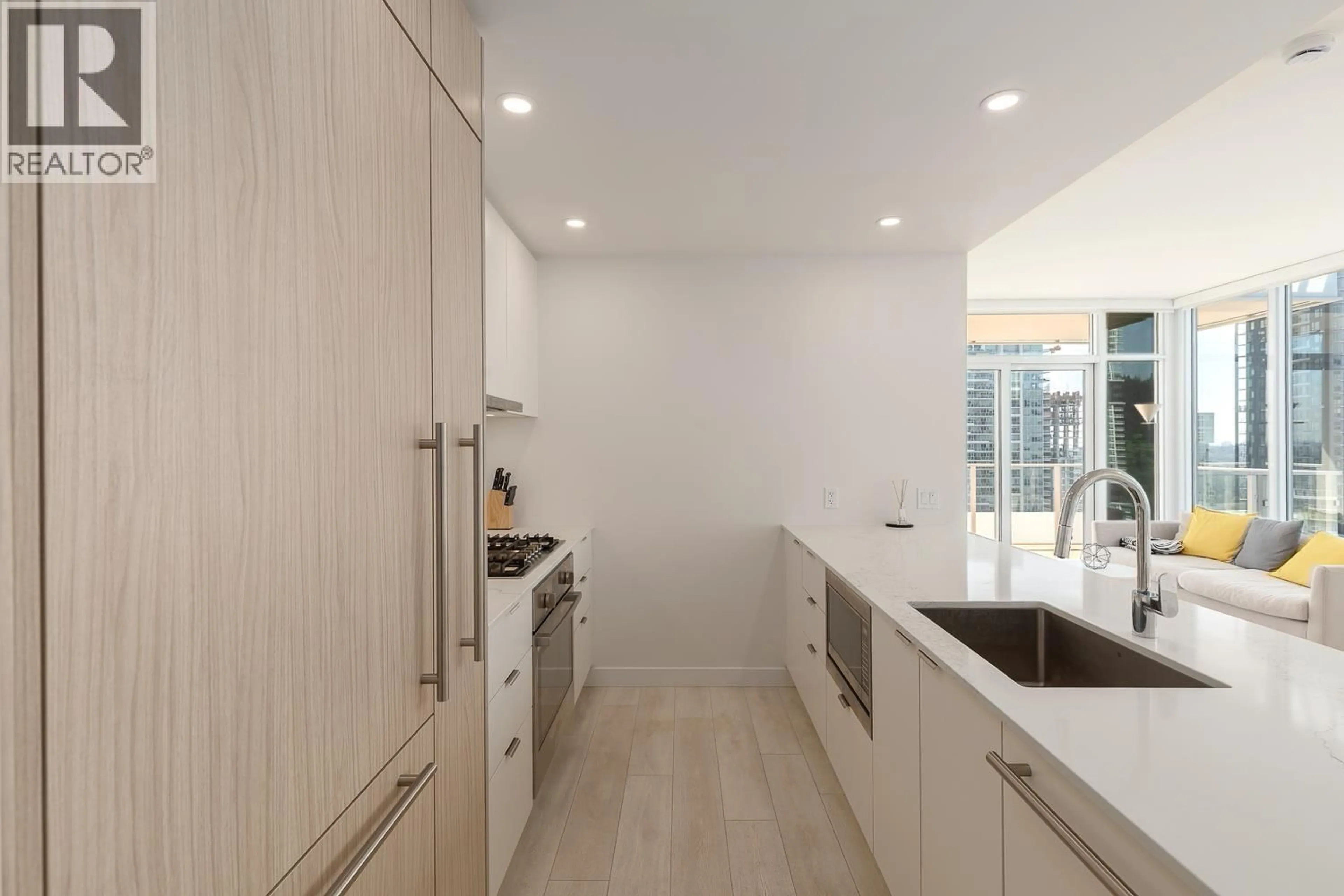 Contemporary kitchen, unknown for 2404 - 537 COTTONWOOD AVENUE, Coquitlam British Columbia V3J0S4