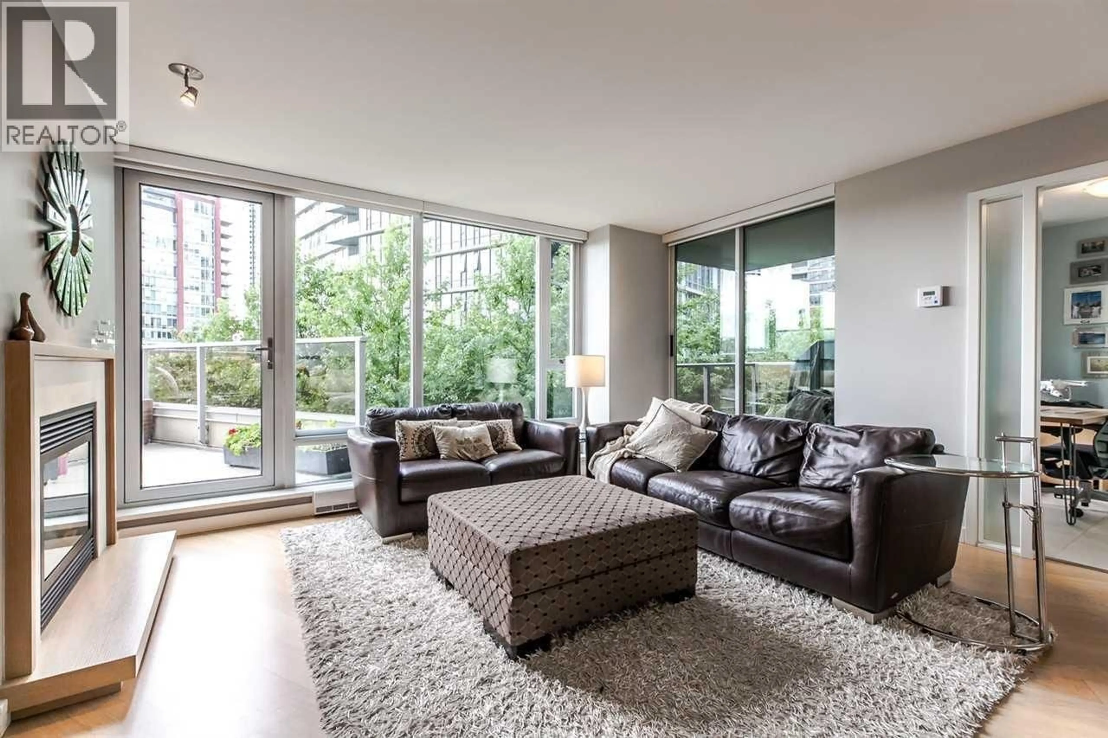 Living room with furniture, unknown for 305 - 8 SMITHE MEWS, Vancouver British Columbia V6B0A5