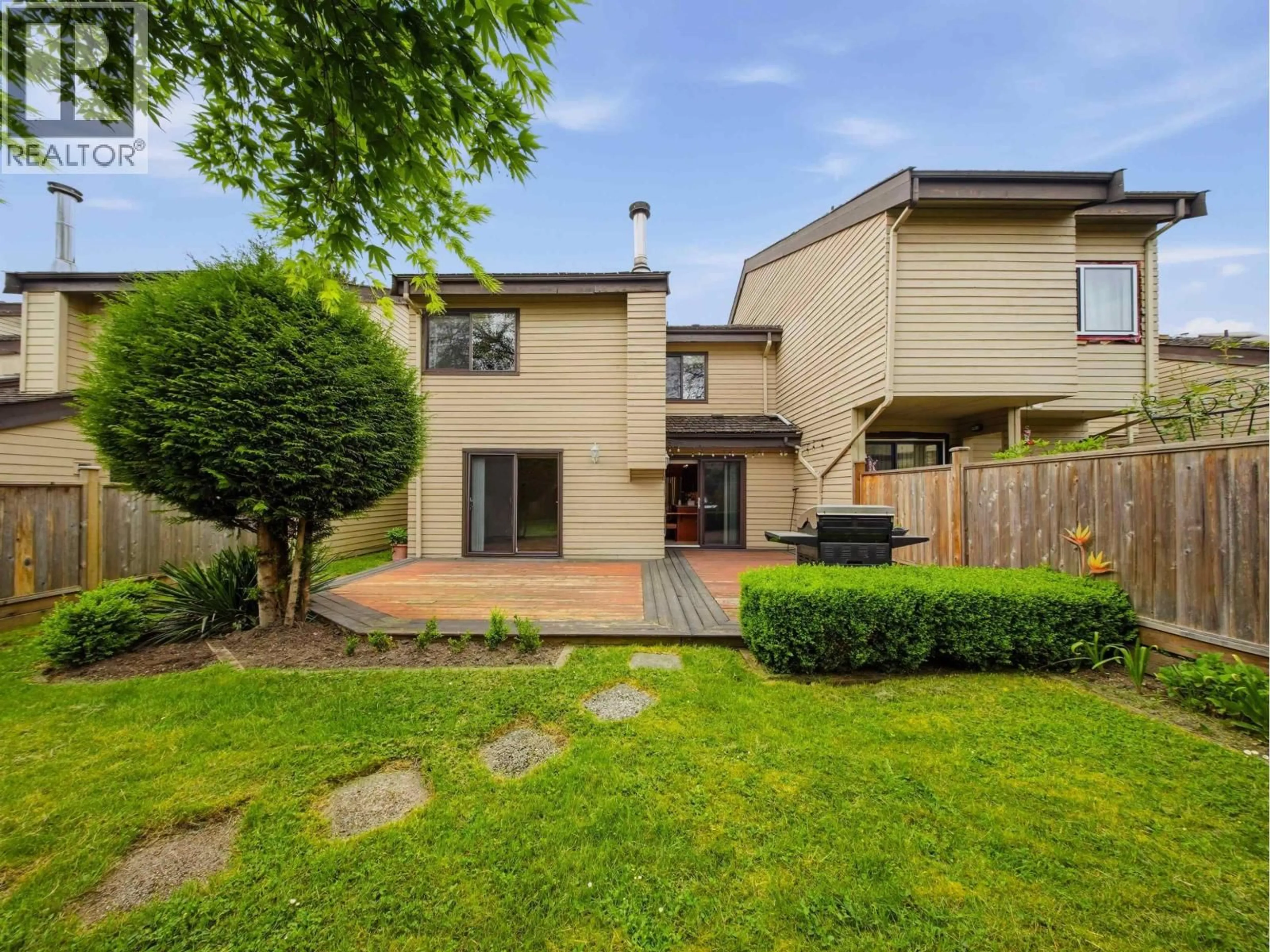 A pic from outside/outdoor area/front of a property/back of a property/a pic from drone, street for 3542 HURST PLACE, Vancouver British Columbia V5S4C8