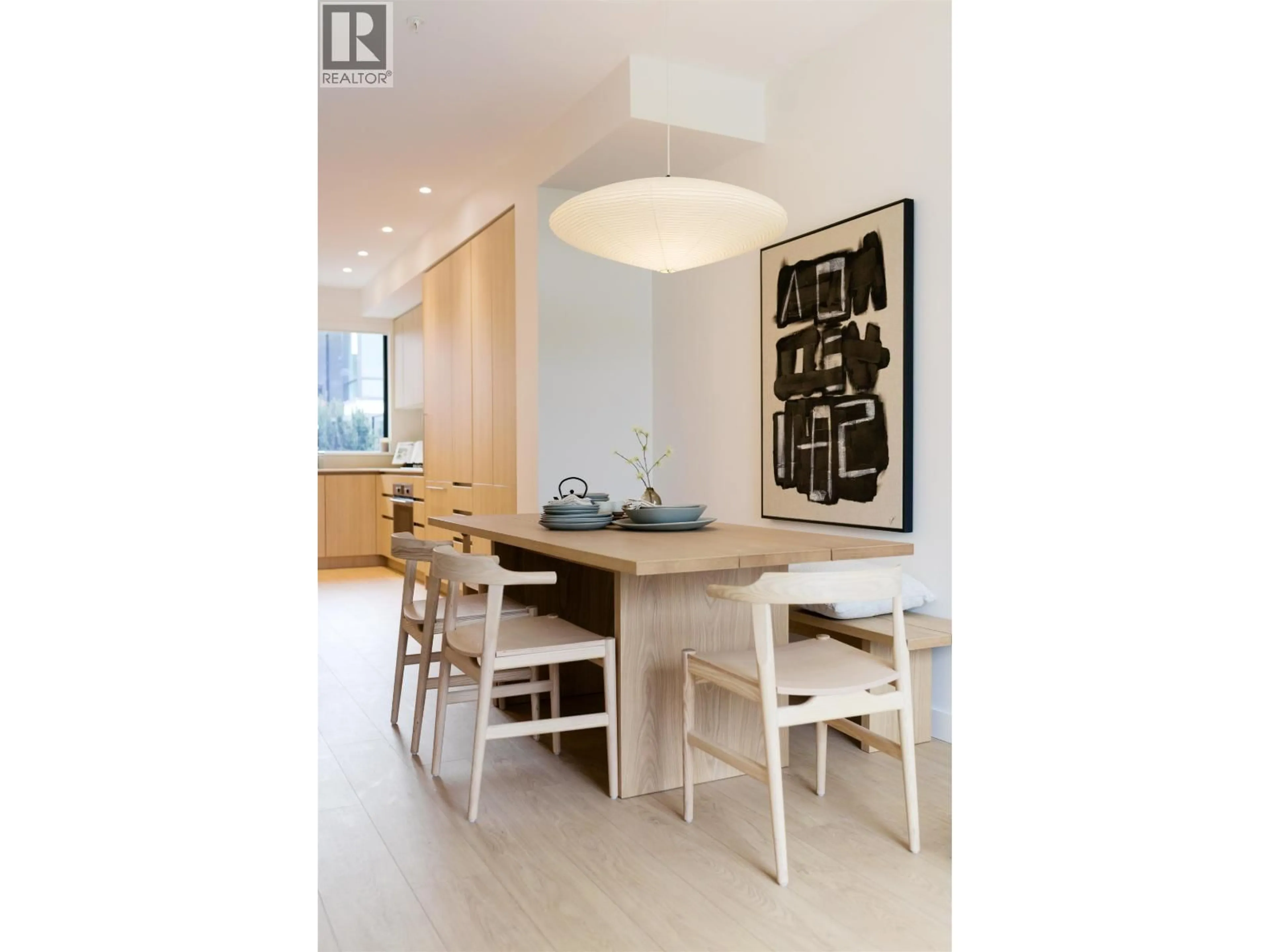 Dining room, wood/laminate floor for 142 - 2880 NANAIMO STREET, Vancouver British Columbia V5M2E1