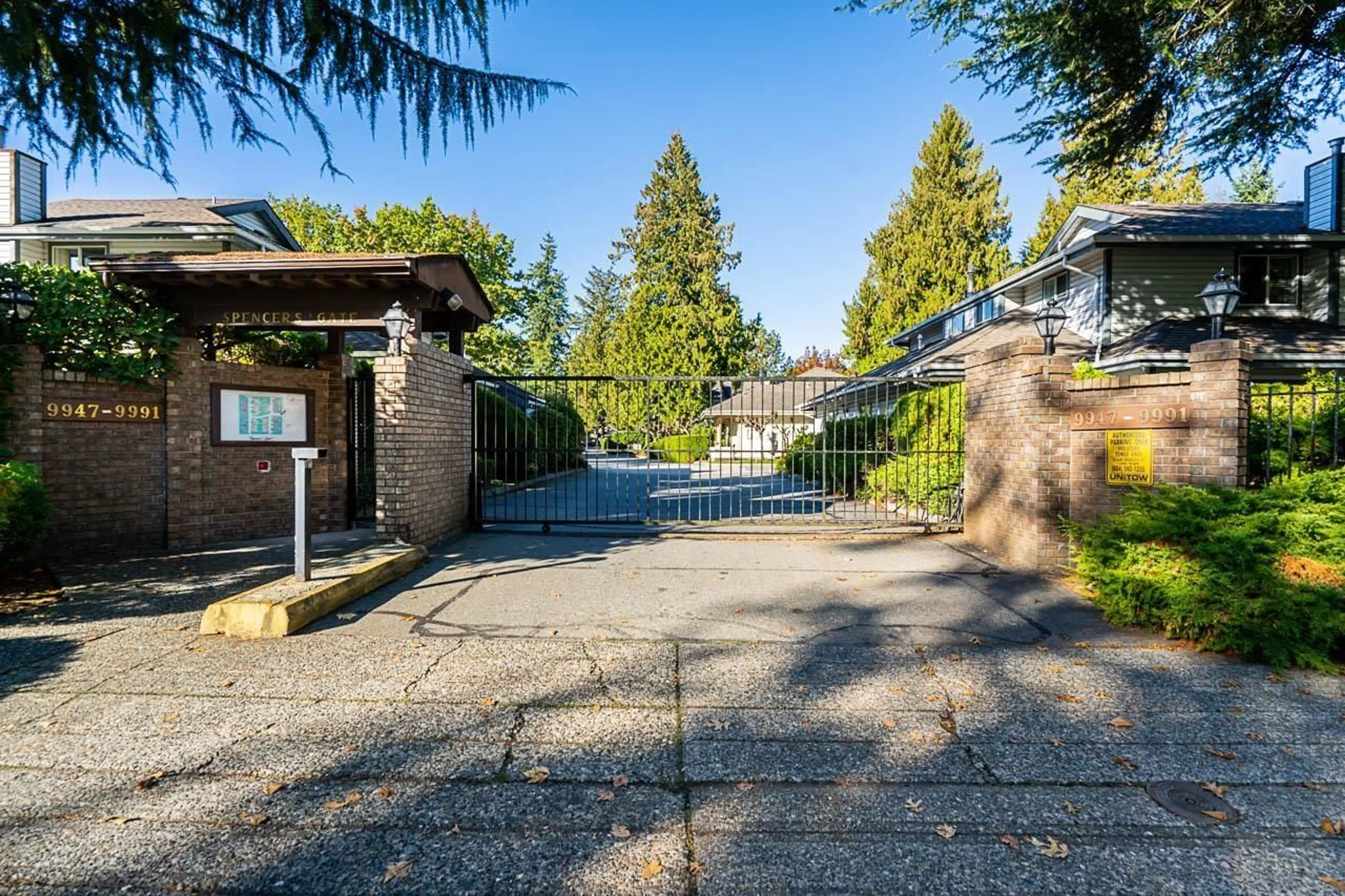 Unknown for 9 - 9947 151 STREET, Surrey British Columbia V3R9A1