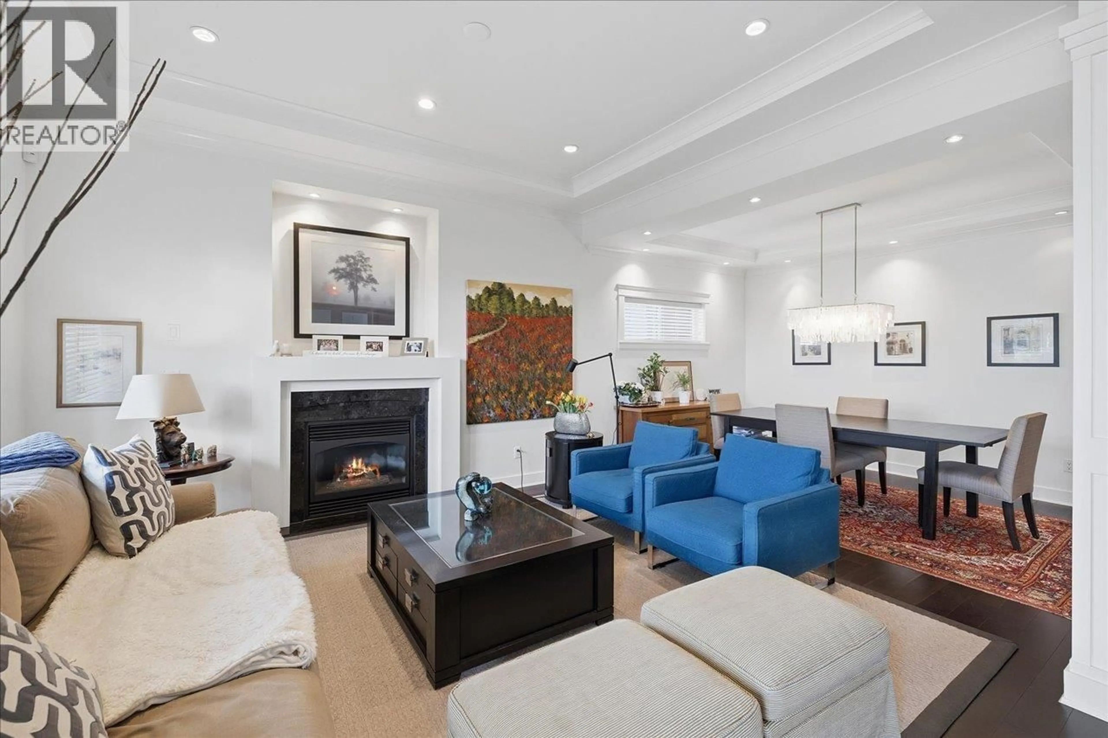 Living room with furniture, unknown for 1152 WELLINGTON DRIVE, North Vancouver British Columbia V7K1L2