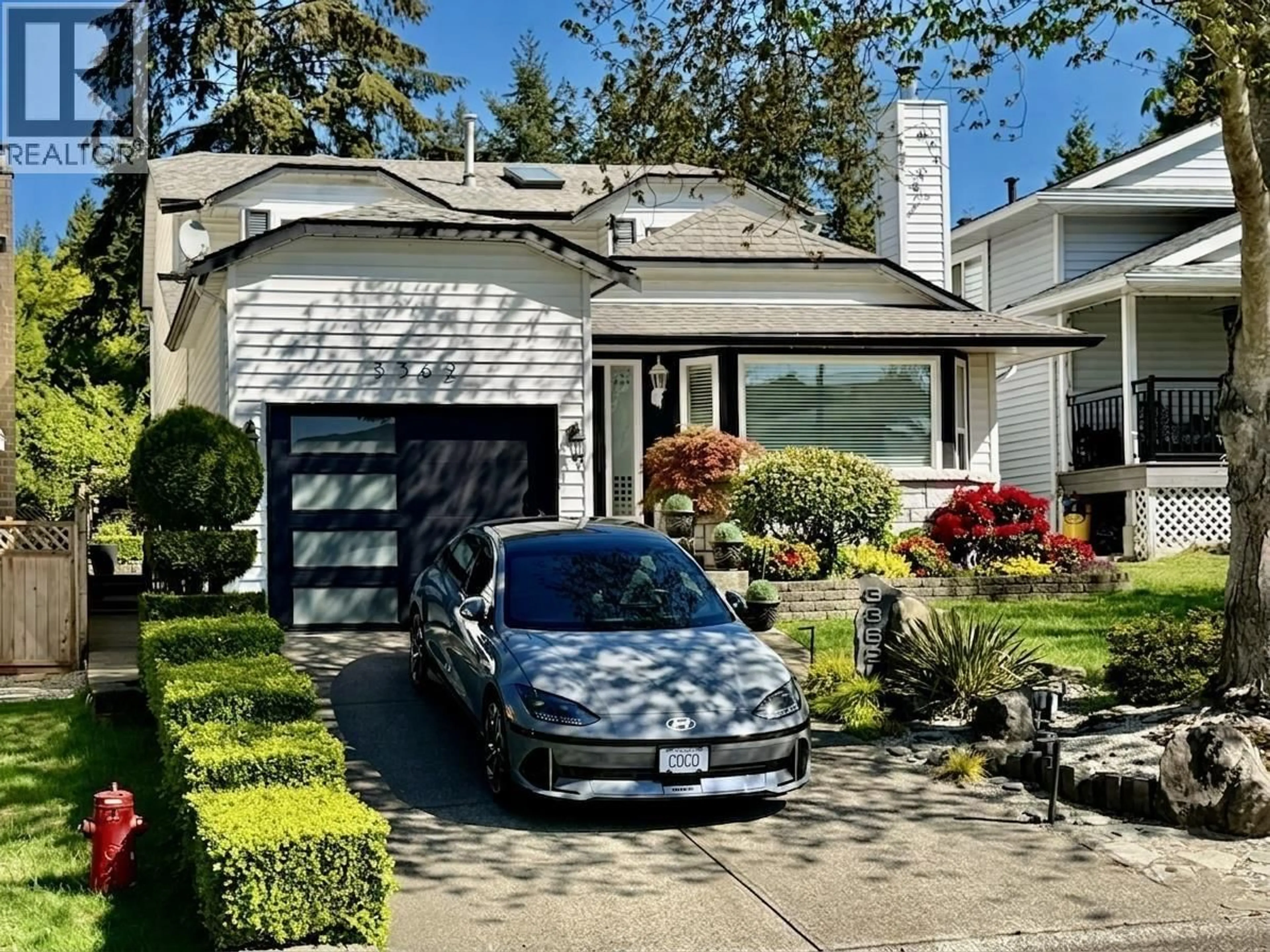 Home with vinyl exterior material, street for 3362 MANNING CRESCENT, North Vancouver British Columbia V7H2R7