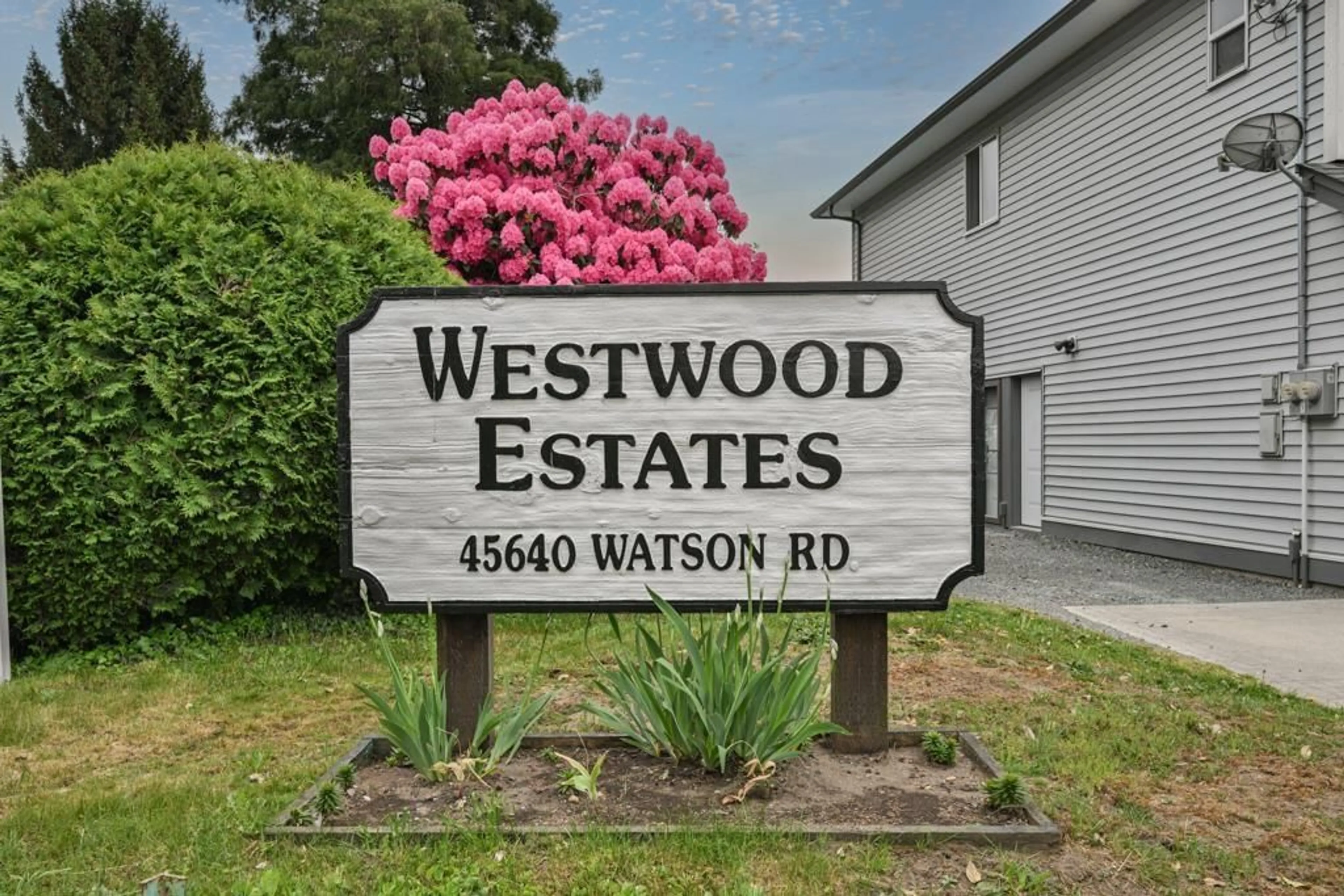 Unknown for 106 - 45640 WATSON ROAD, Chilliwack British Columbia V2R3P8