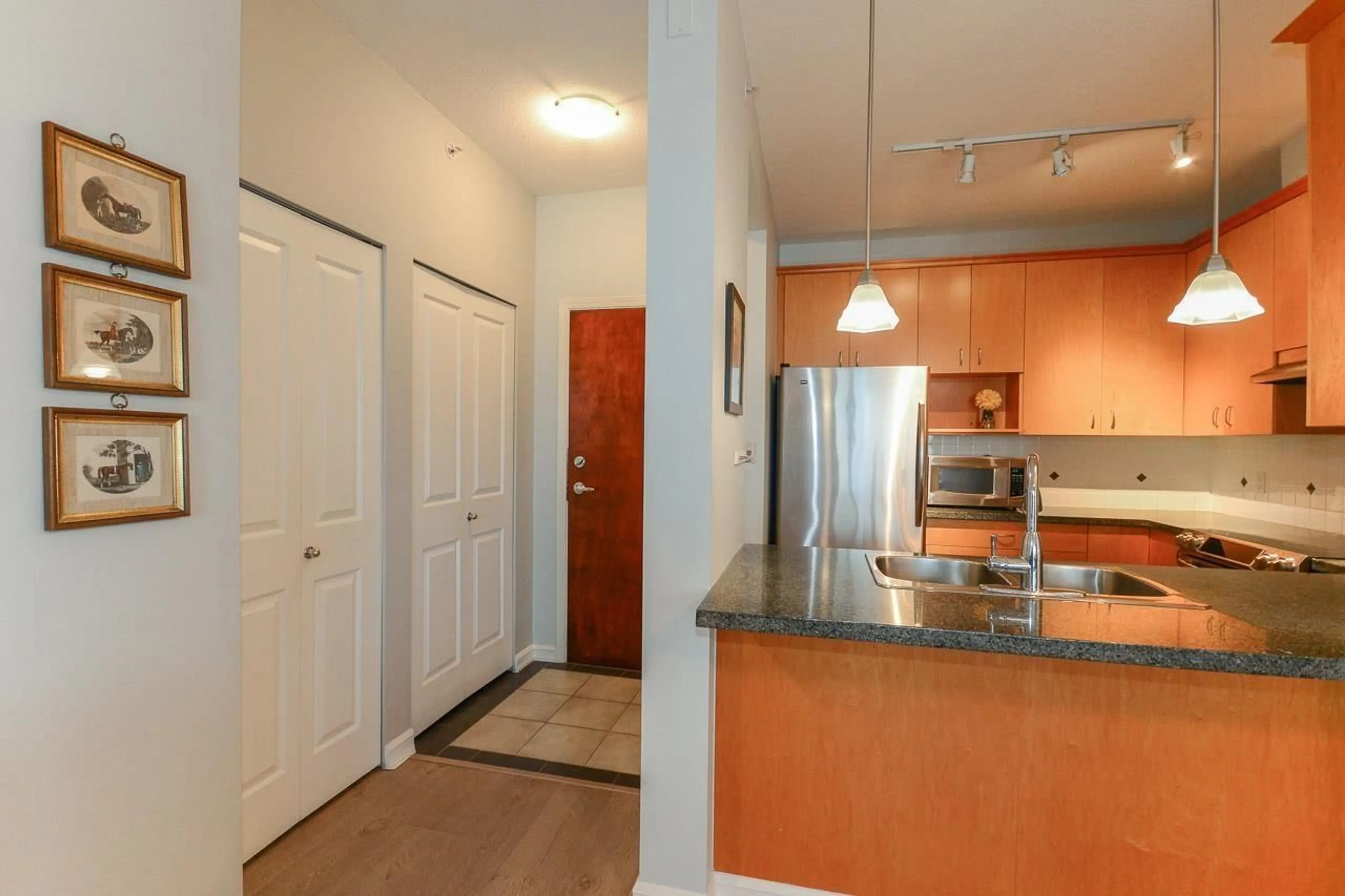 Standard kitchen, unknown for 307 - 1551 FOSTER STREET, White Rock British Columbia V4B5M1
