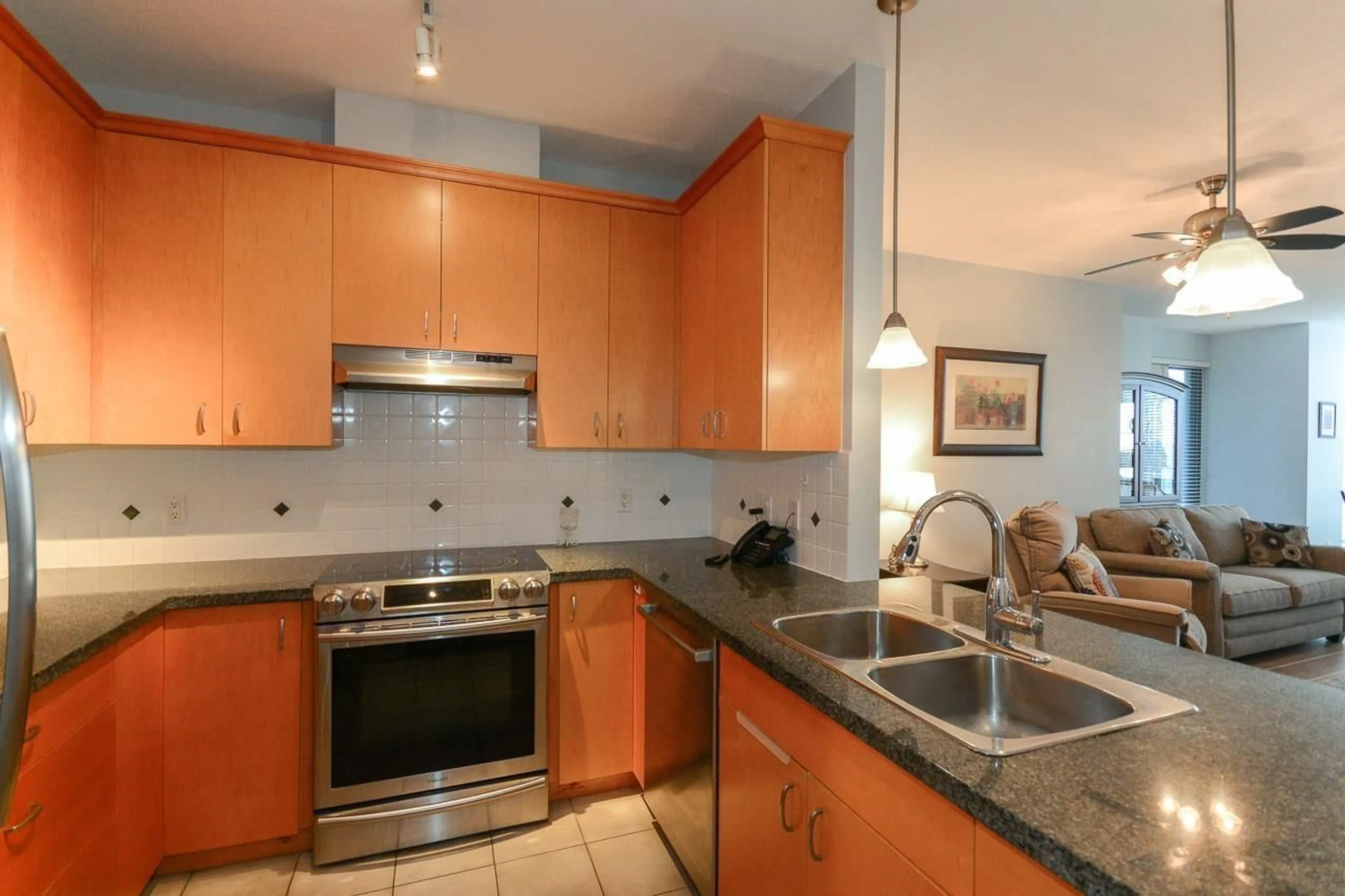 Standard kitchen, ceramic/tile floor for 307 - 1551 FOSTER STREET, White Rock British Columbia V4B5M1