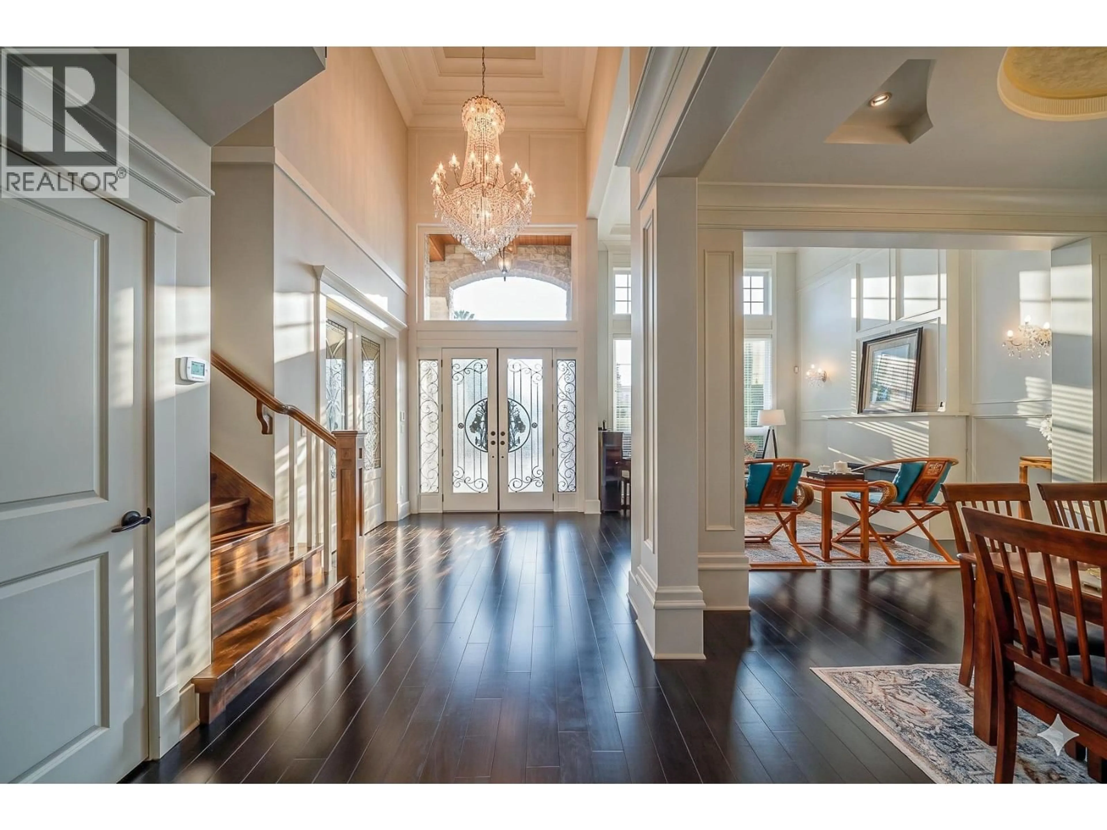 Indoor entryway for 10320 DENNIS CRESCENT, Richmond British Columbia V7A3R8