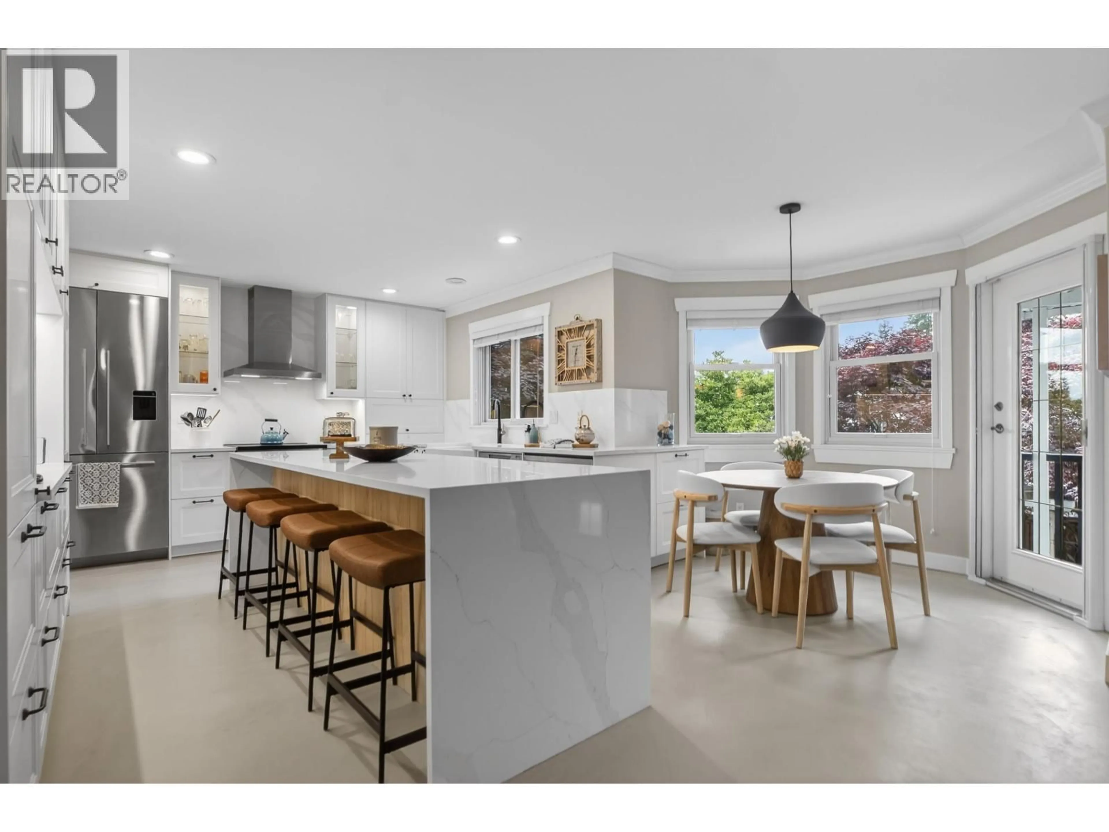 Open concept kitchen, ceramic/tile floor for 209 RAVINE DRIVE, Port Moody British Columbia V3H4W7