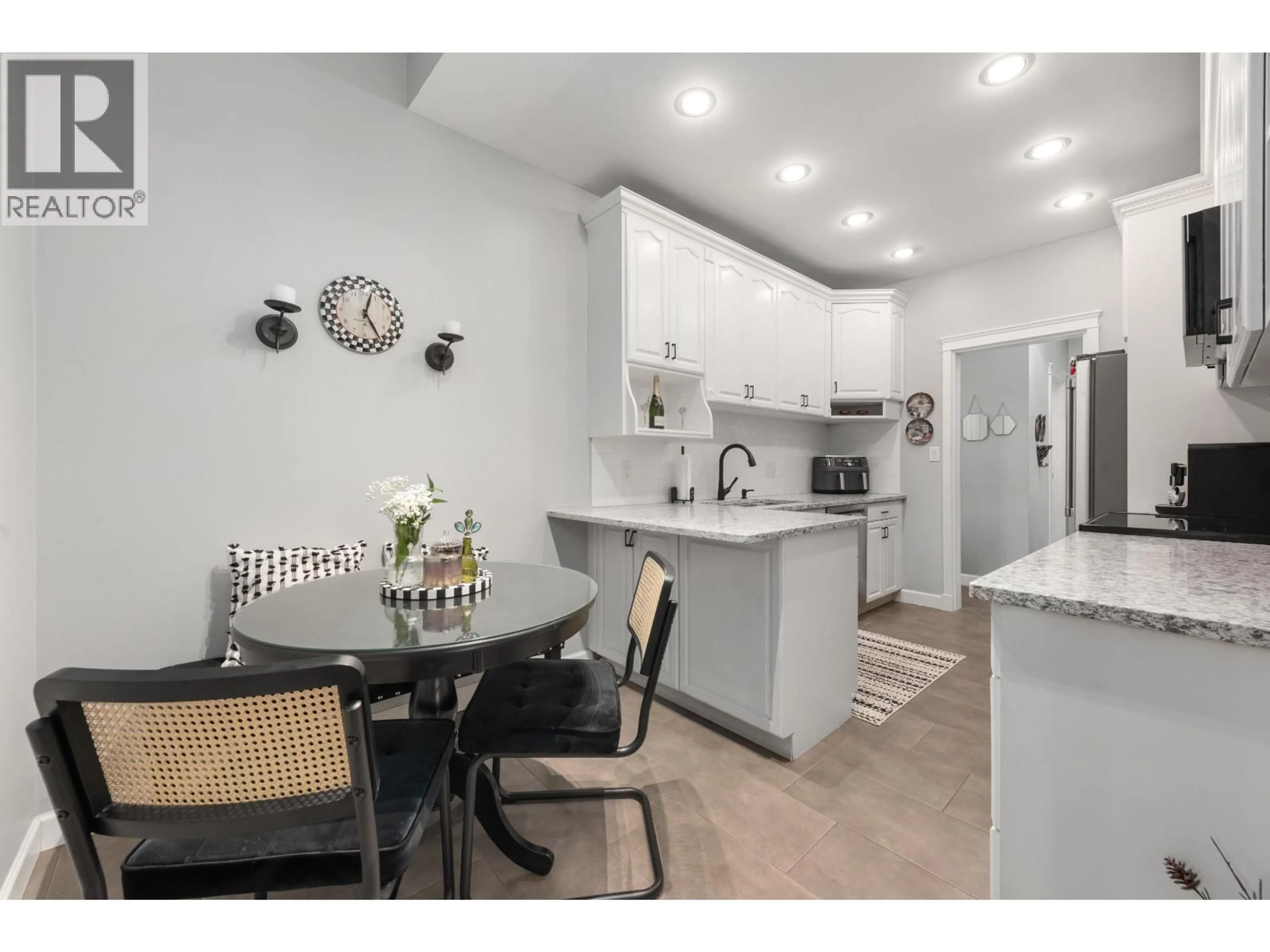 Open concept kitchen, unknown for 1991 CEDAR VILLAGE CRESCENT, North Vancouver British Columbia V7J3P5