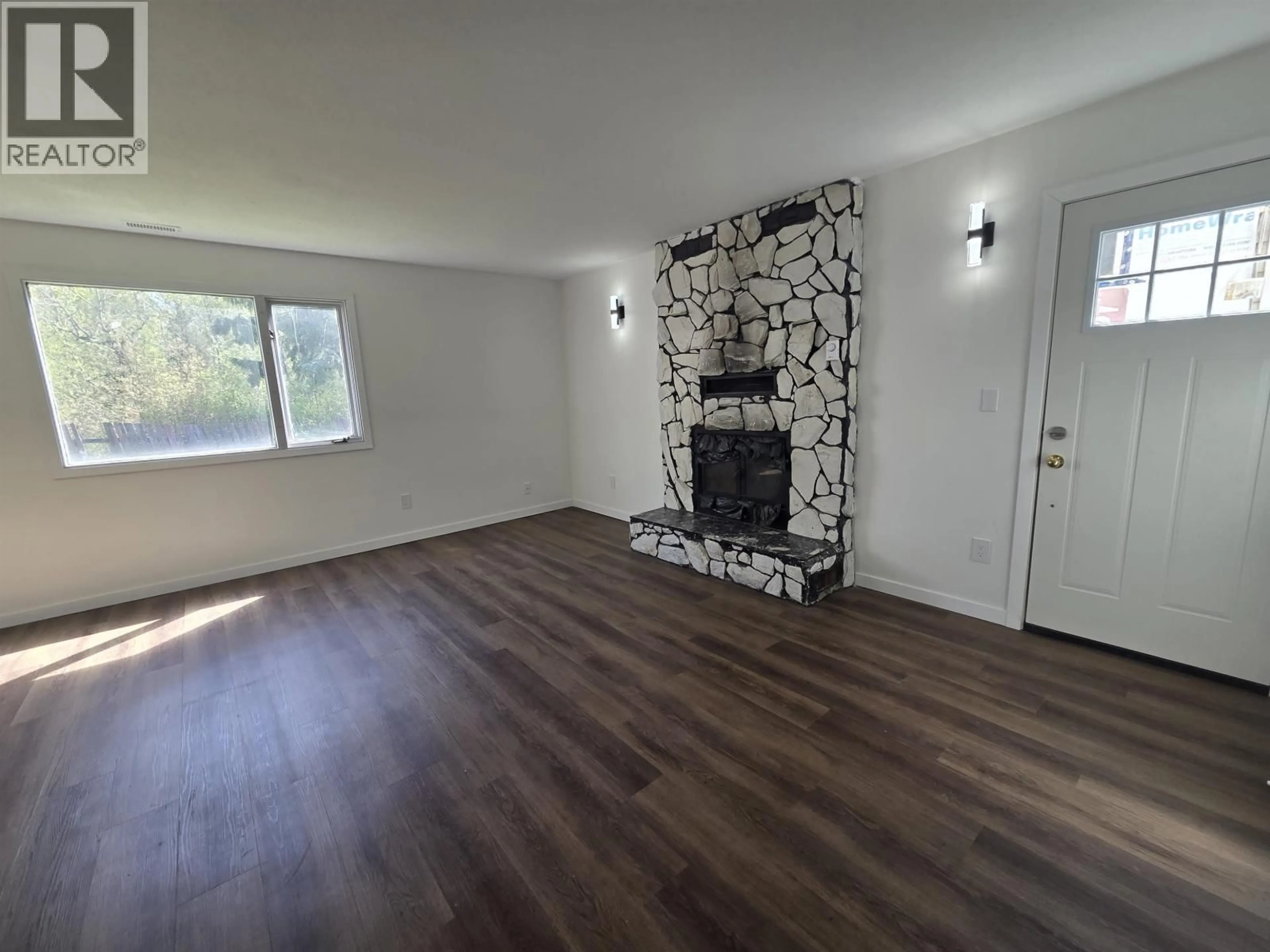 A pic of a room for 2402 VICTORIA STREET, Prince George British Columbia V2L2M2