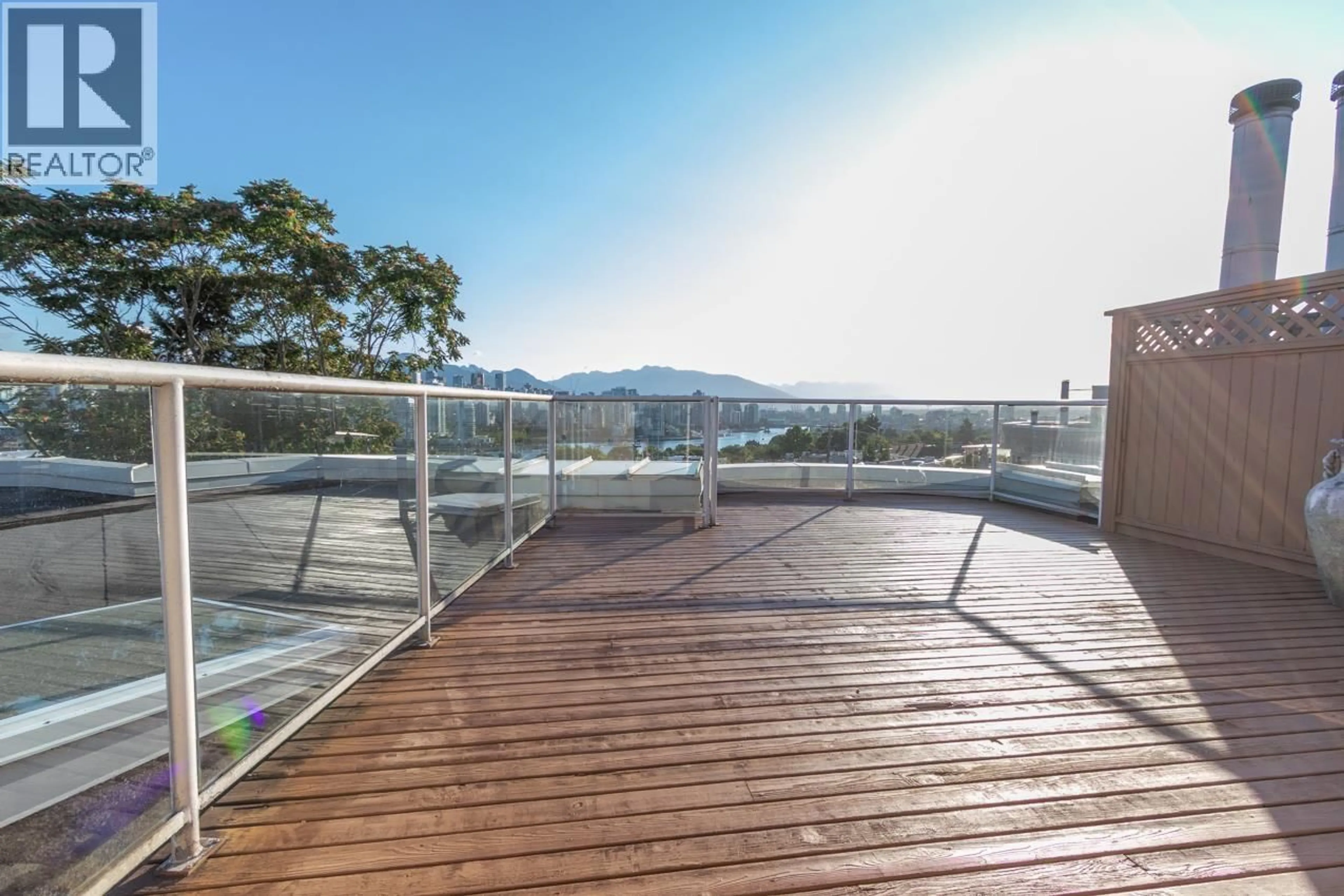 Patio, water/lake/river/ocean view for 409 - 1236 8TH AVENUE, Vancouver British Columbia V6H3Y9