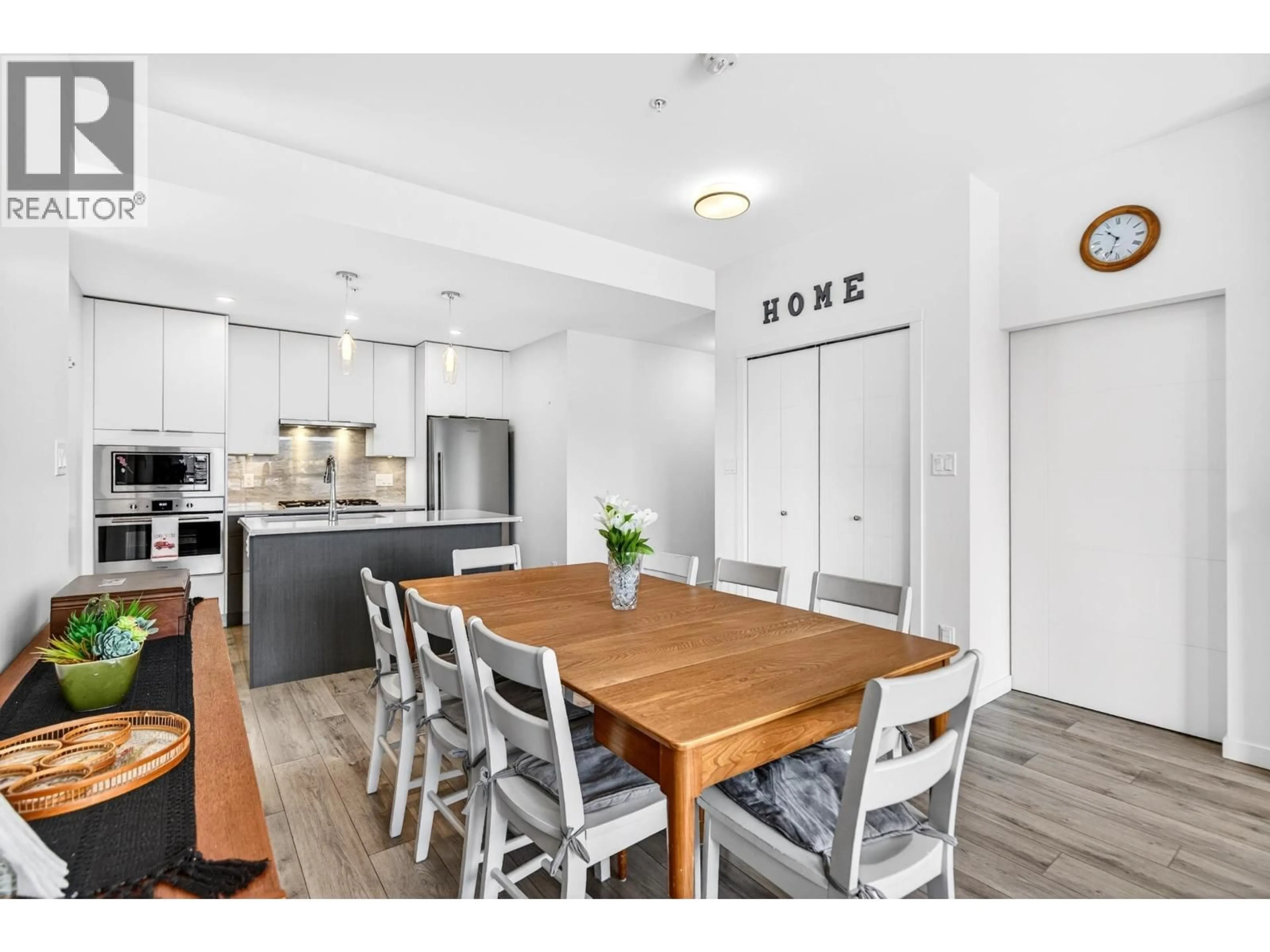 Open concept kitchen, wood/laminate floor for 417 - 11641 227 STREET, Maple Ridge British Columbia V2X9J6