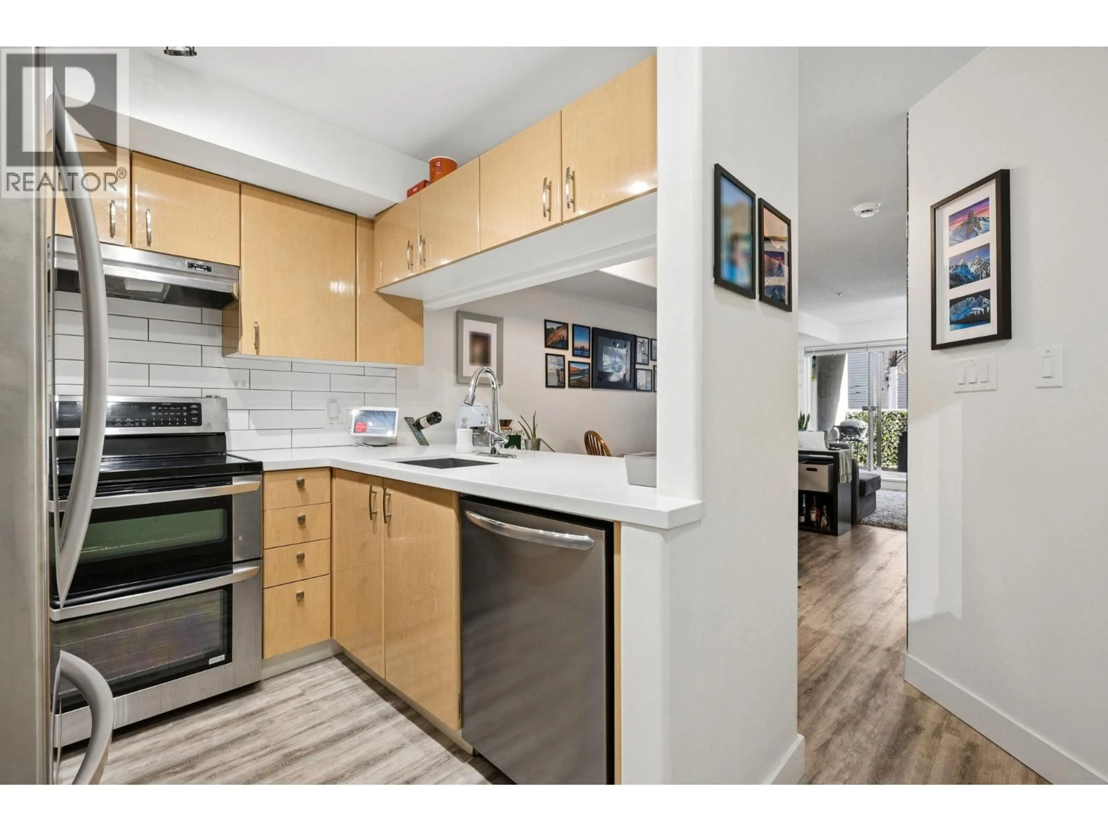 Open concept kitchen, unknown for 208 - 988 W 21ST AVENUE, Vancouver British Columbia V5Z1Z1
