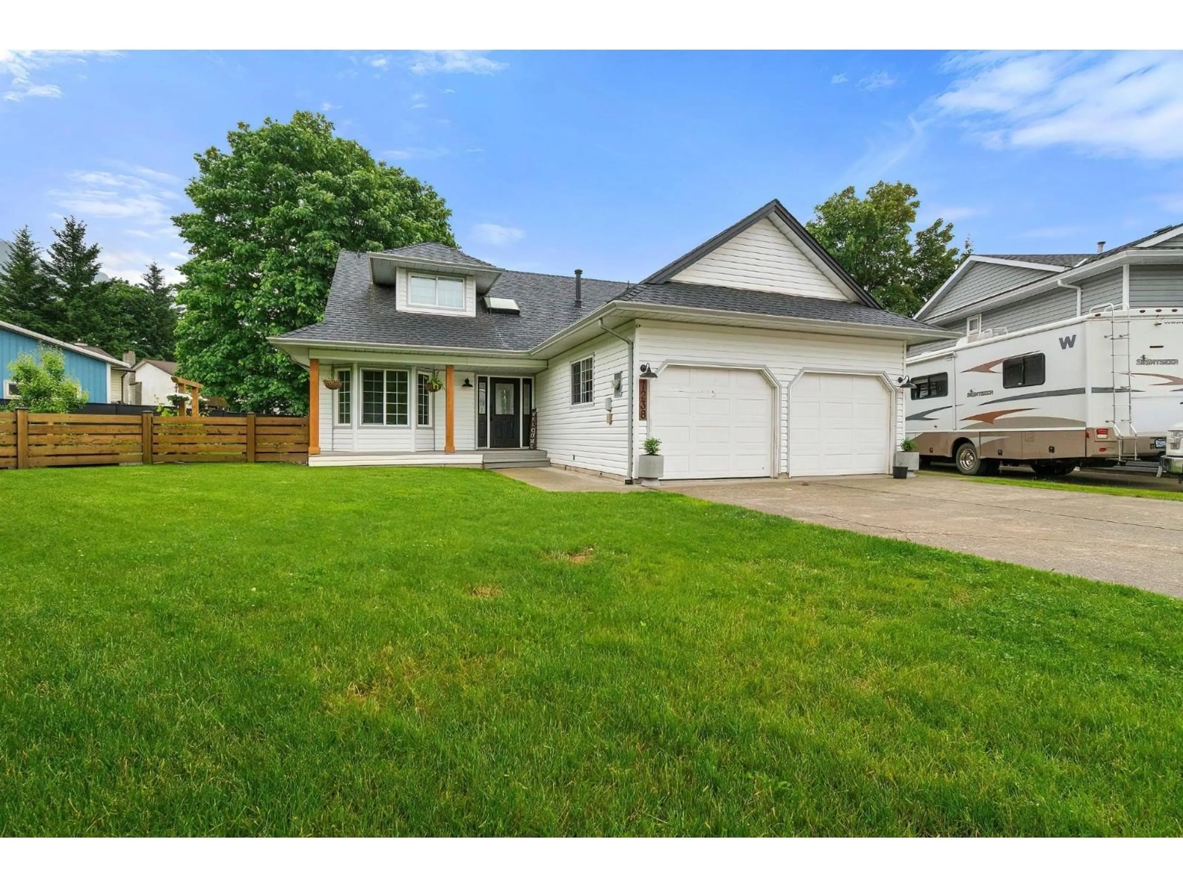 Home with vinyl exterior material, street for 7238 GERRIT PLACE, Agassiz British Columbia V0M1A2