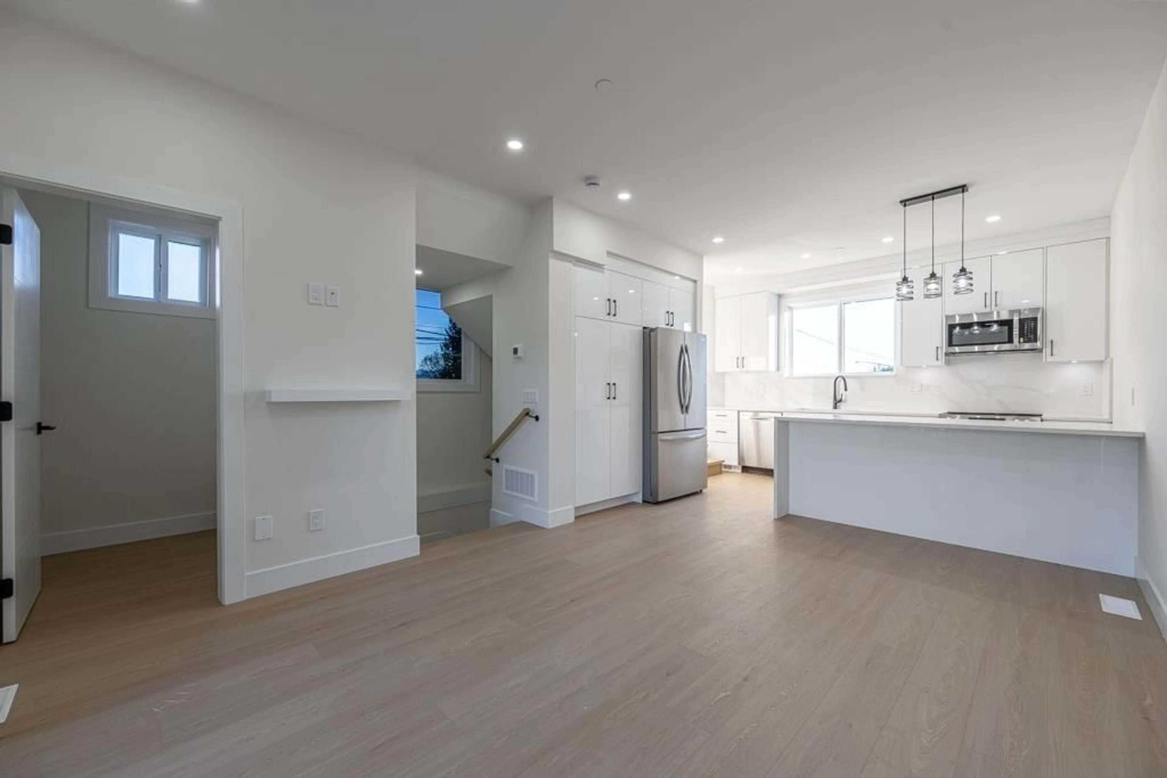 Open concept kitchen, unknown for B - 7533 WREN STREET, Mission British Columbia V2V3C1