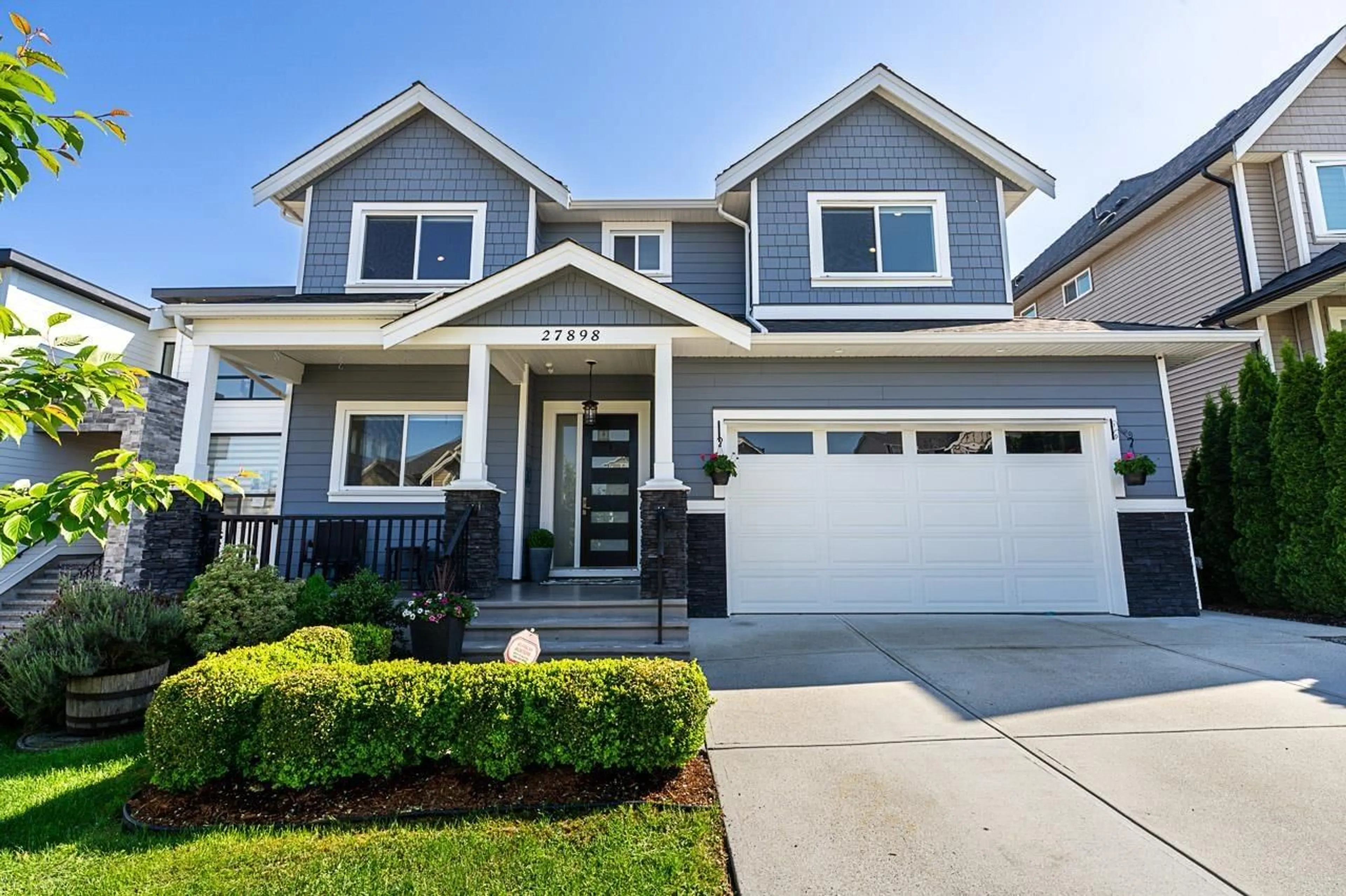 Home with vinyl exterior material, street for 27989 LEDUNNE AVENUE, Abbotsford British Columbia V4X1H5
