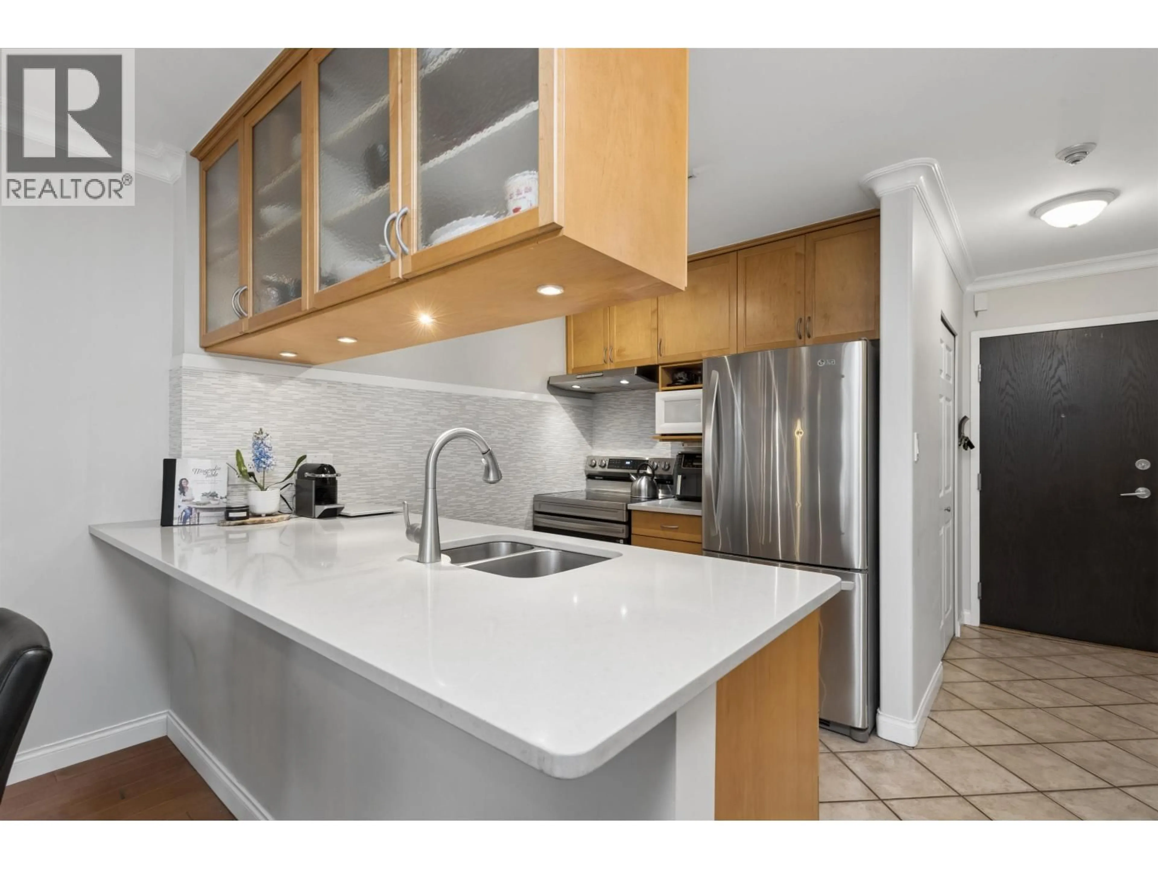 Standard kitchen, unknown for 303 - 1508 MARINER WALK, Vancouver British Columbia V6J4X9