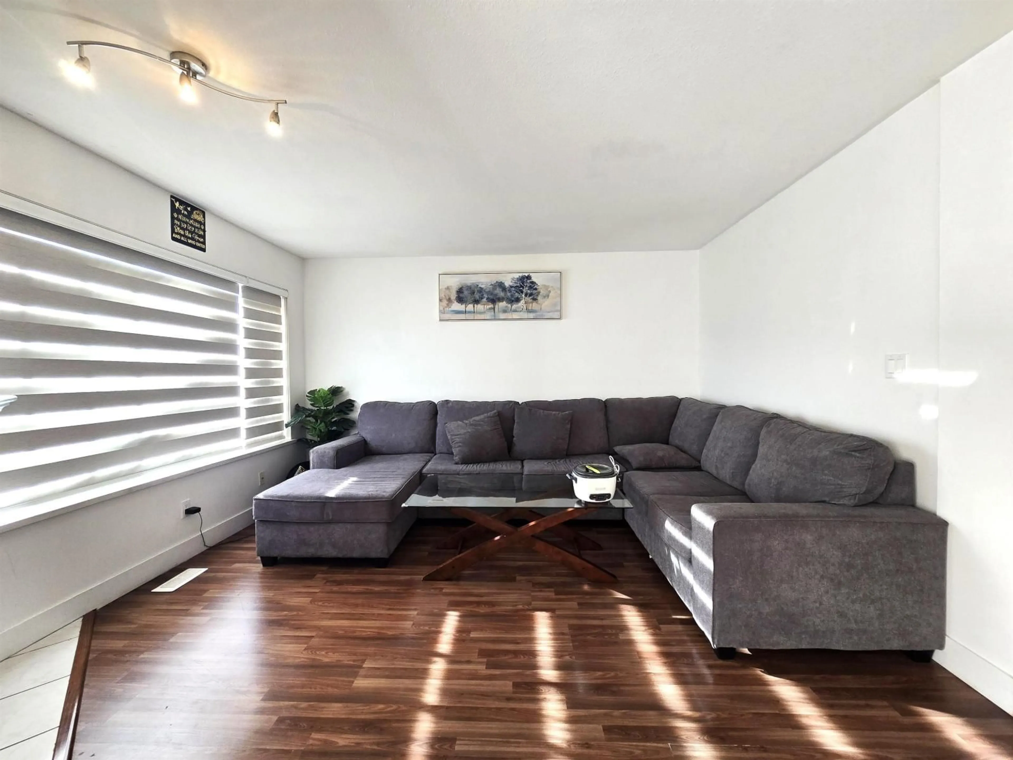 Living room with furniture, unknown for 6 - 3070 TOWNLINE ROAD, Abbotsford British Columbia V2T5M2