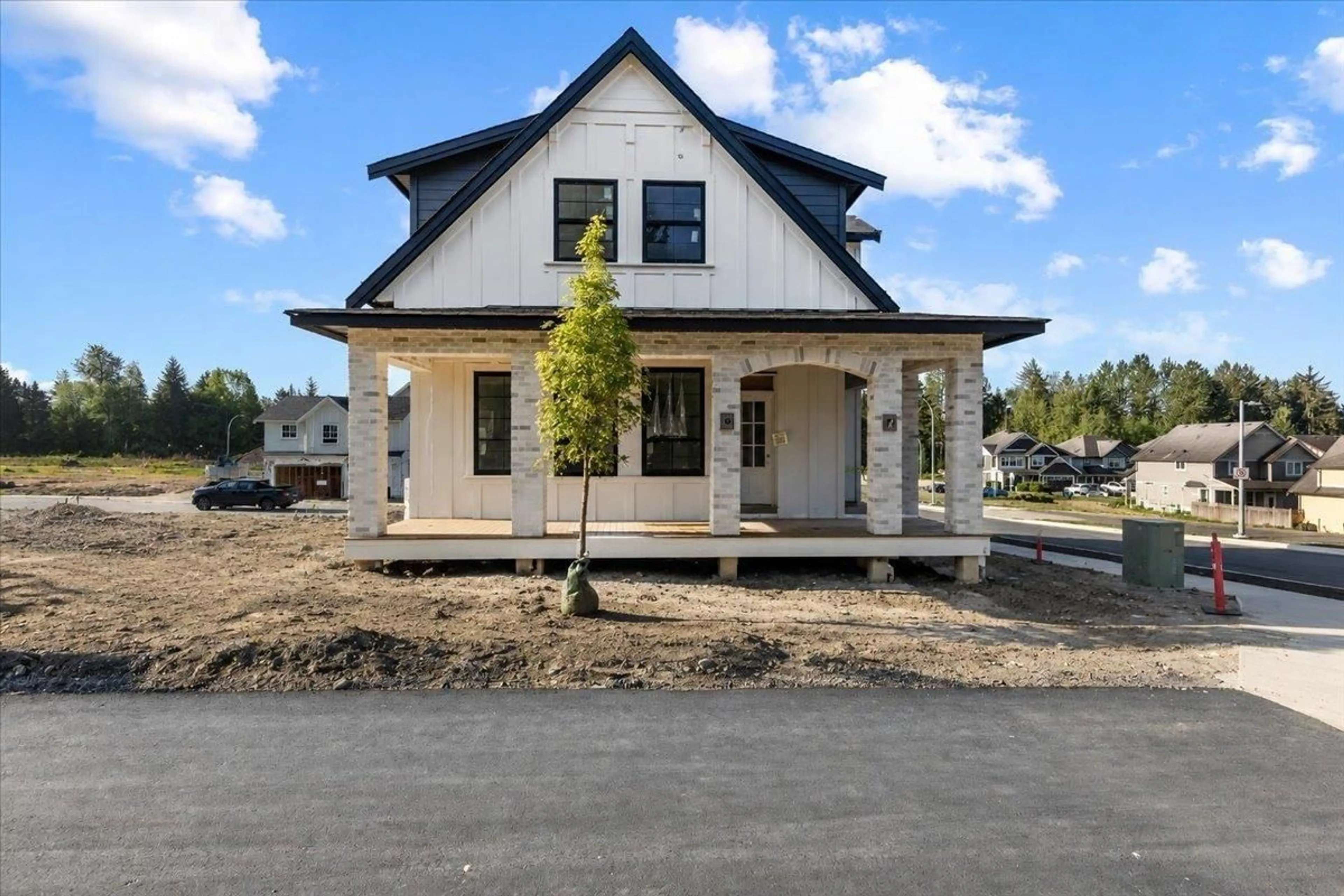 Home with vinyl exterior material, street for 33203 PINCHBECK AVENUE, Mission British Columbia V2V6X9