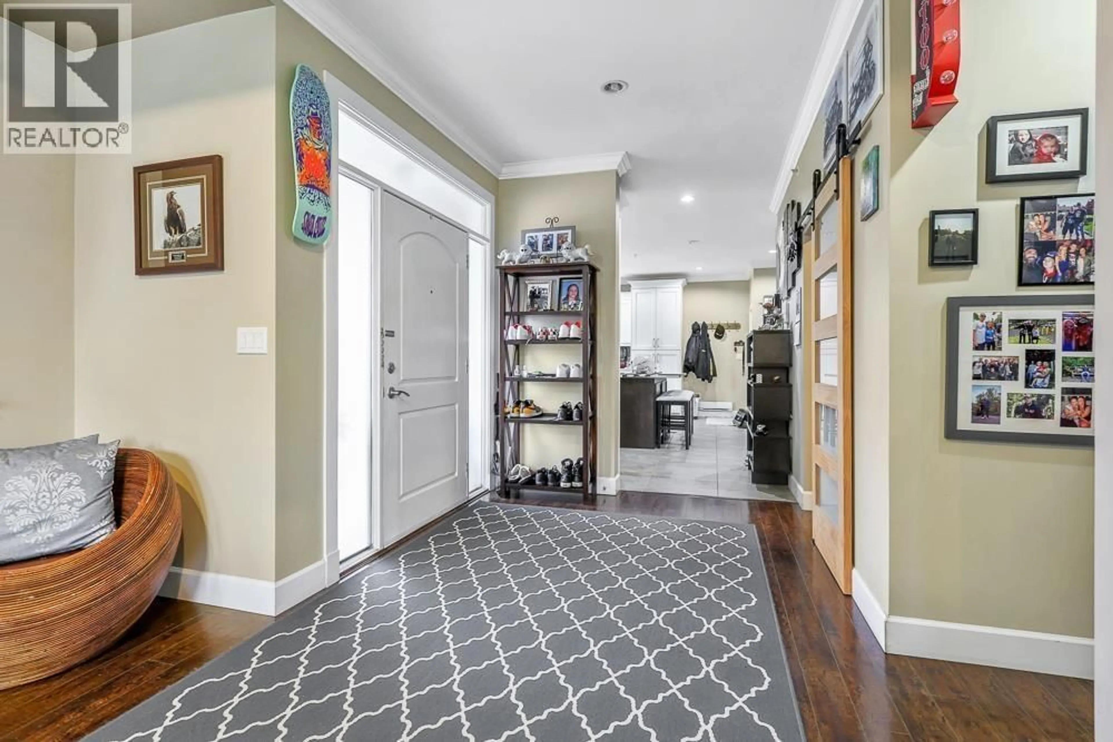 Indoor entryway for 23995 121 AVENUE, Maple Ridge British Columbia V4R2T7