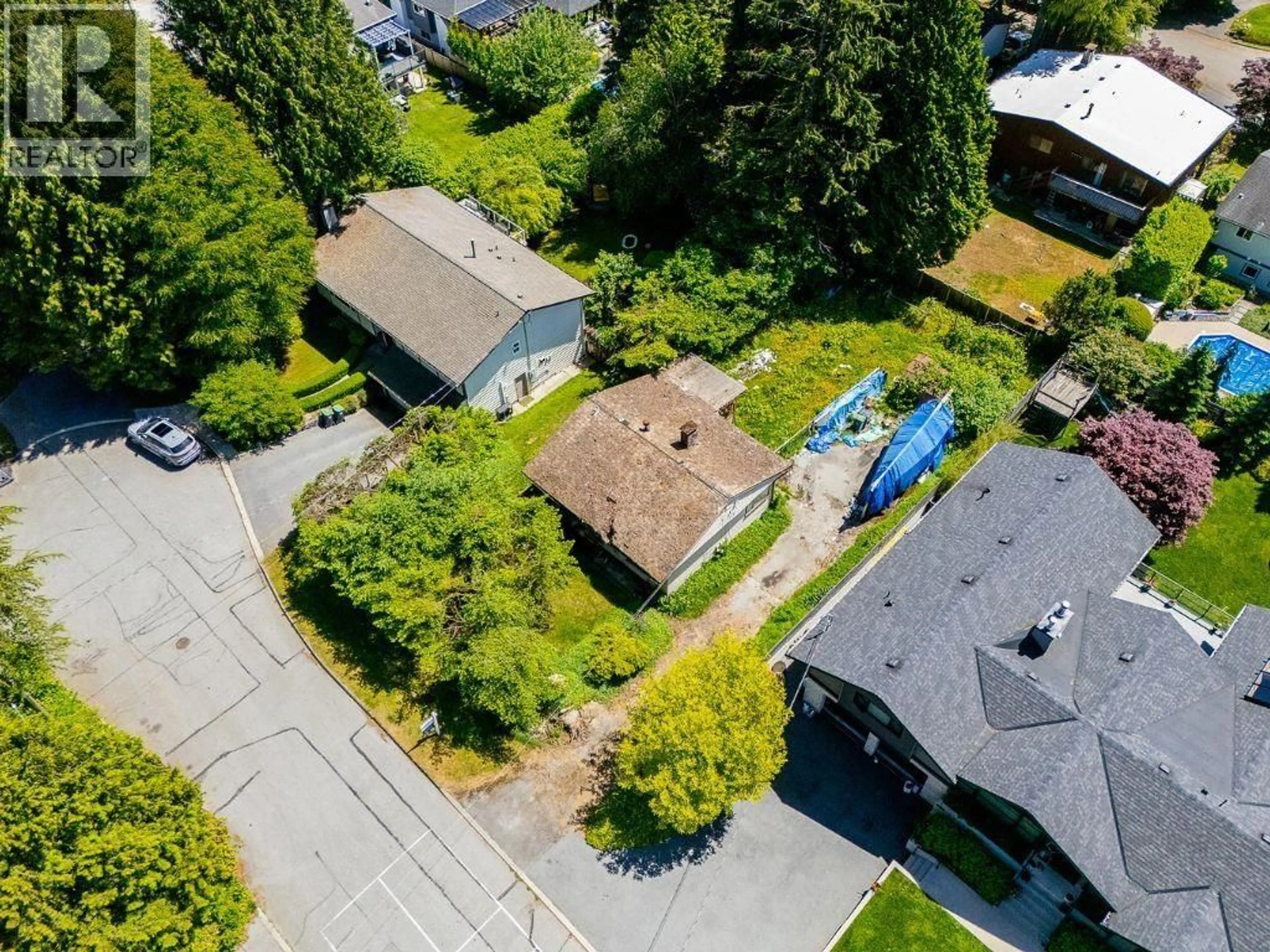 A pic from outside/outdoor area/front of a property/back of a property/a pic from drone, street for 2465 KEATS ROAD, North Vancouver British Columbia V7H1J6