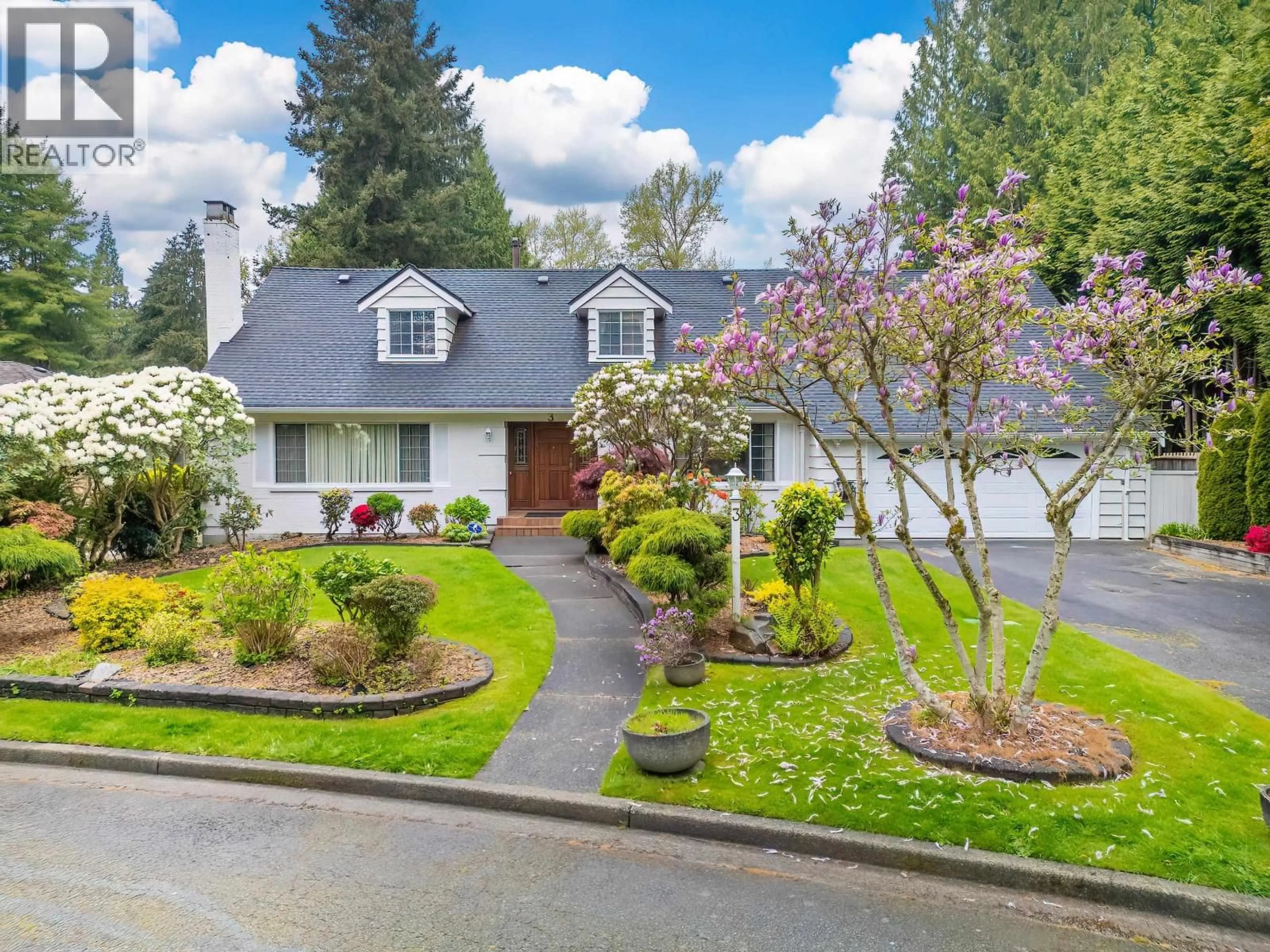 Home with vinyl exterior material, street for 3 SENNOK CRESCENT, Vancouver British Columbia V6N2E3