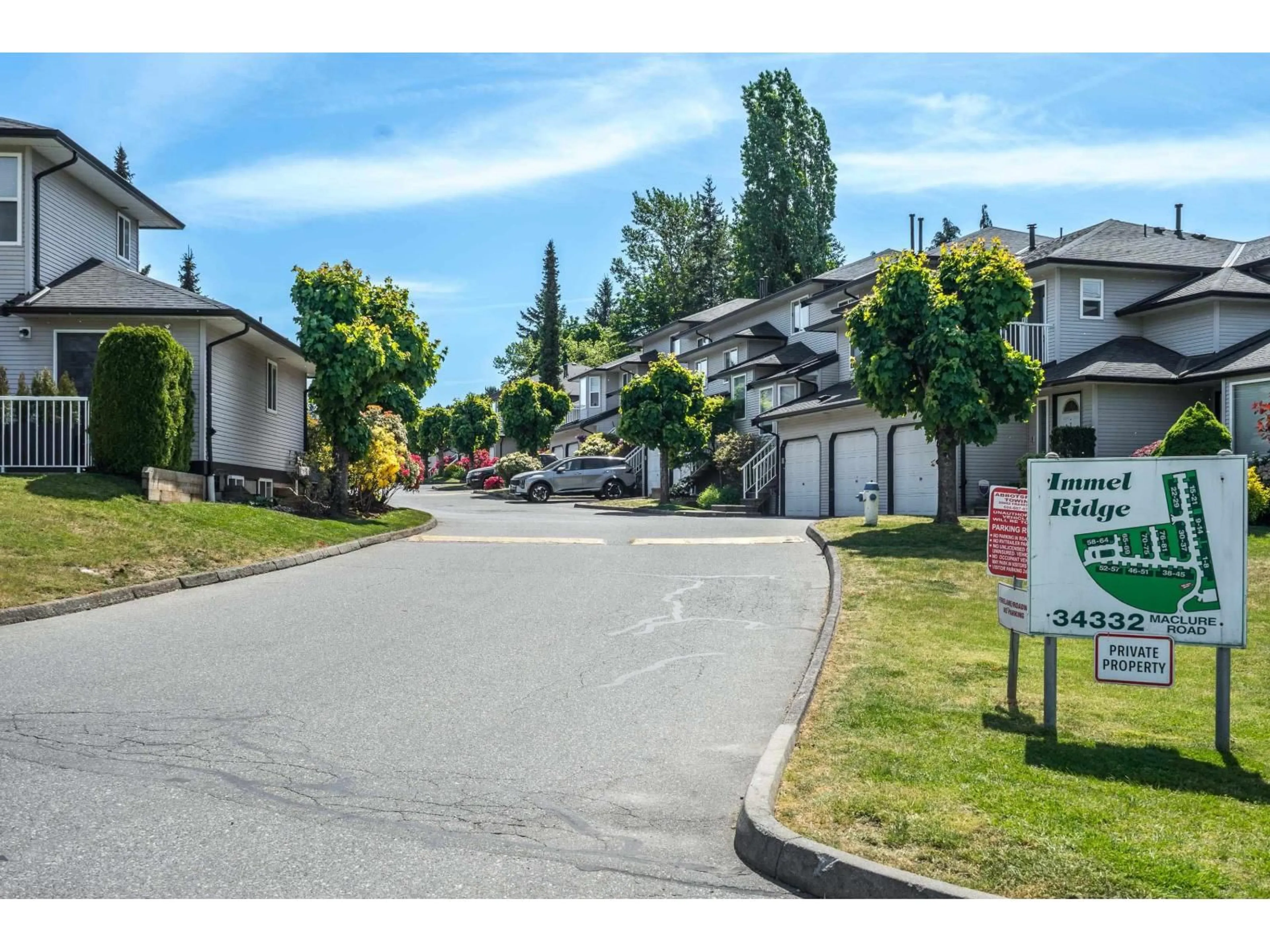 A pic from outside/outdoor area/front of a property/back of a property/a pic from drone, street for 20 - 34332 MACLURE ROAD, Abbotsford British Columbia V2S7S8