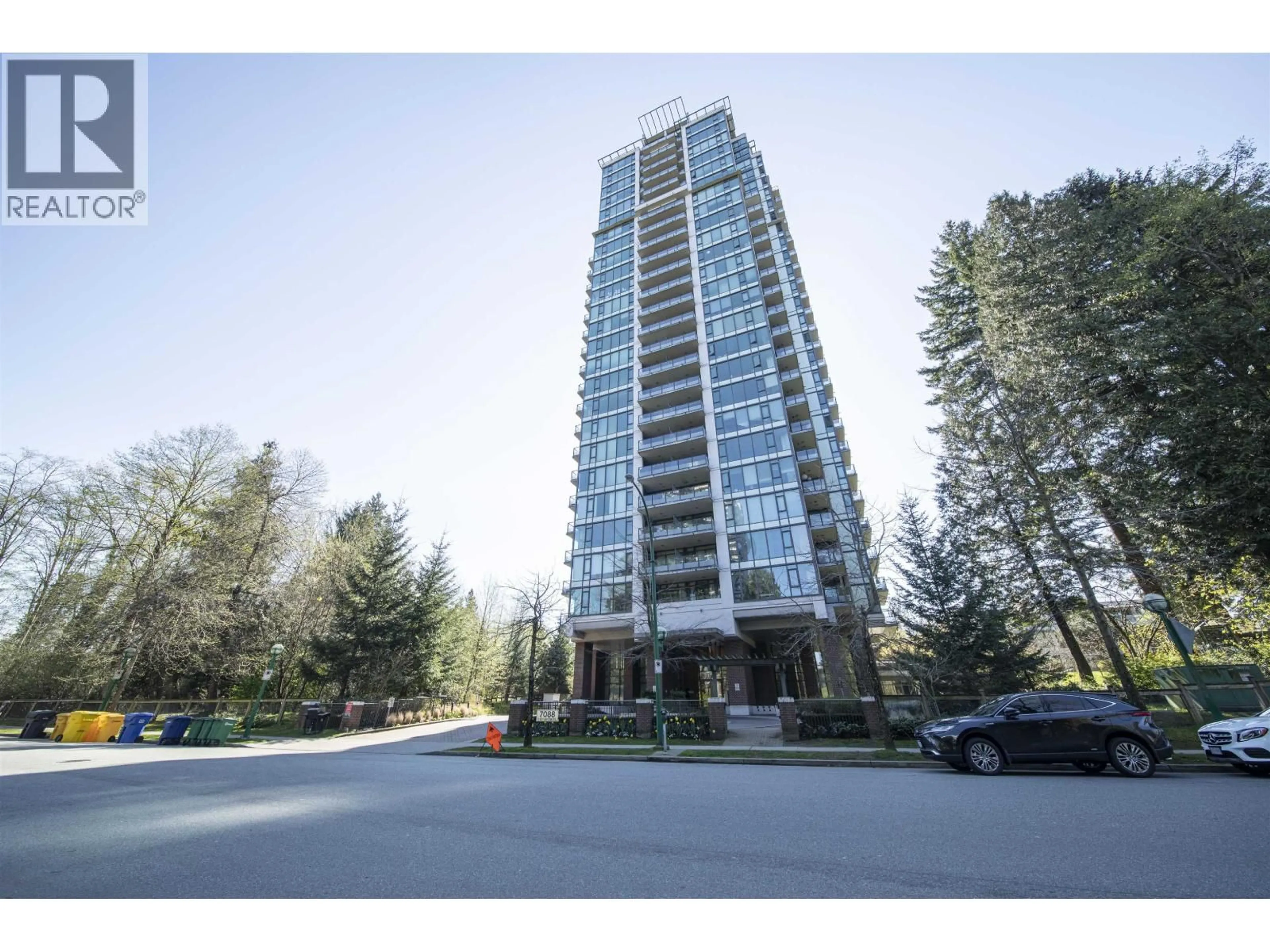 Indoor foyer for 1602 - 7088 18TH AVENUE, Burnaby British Columbia V3N0A2