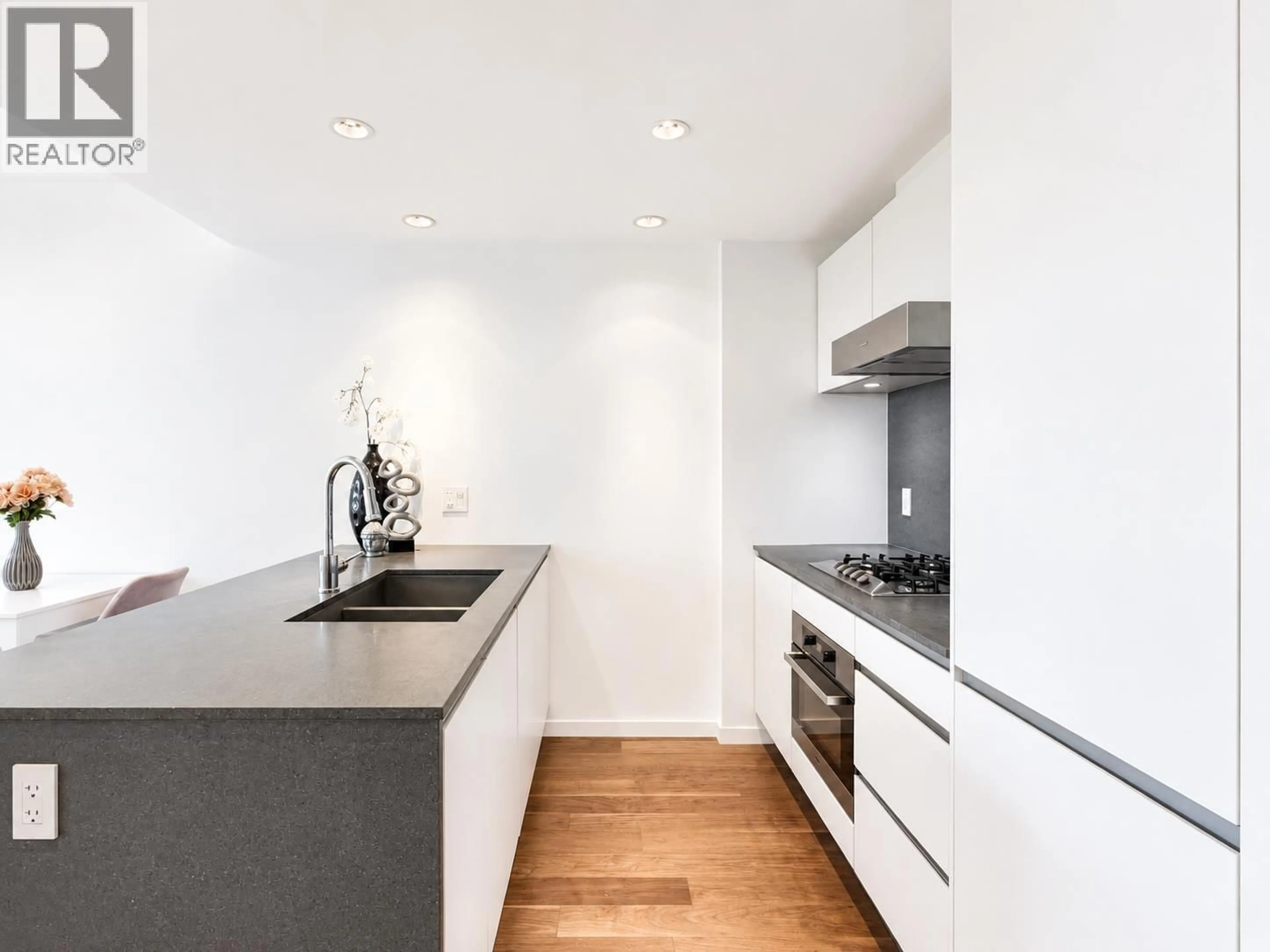 Contemporary kitchen, unknown for 907 - 8488 CORNISH STREET, Vancouver British Columbia V6P0C2