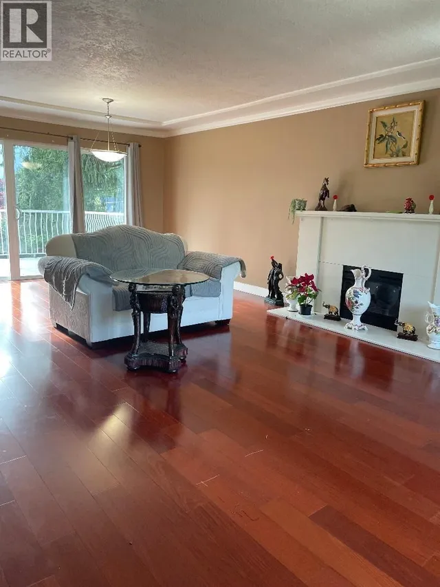 4497 CANTERBURY CRESCENT, North Vancouver 2