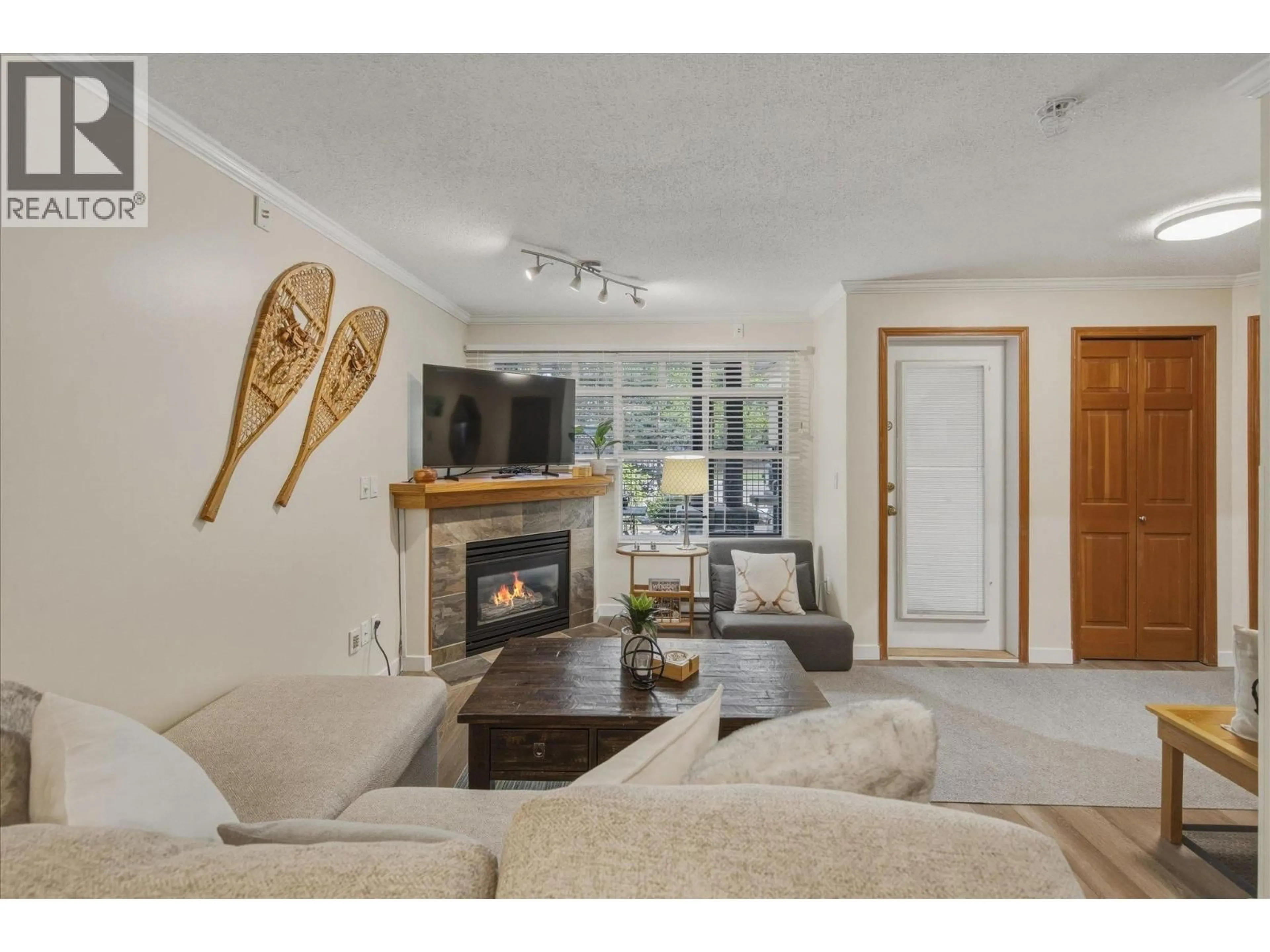 Living room with furniture, unknown for 69 - 4335 NORTHLANDS BOULEVARD, Whistler British Columbia V0N1B4